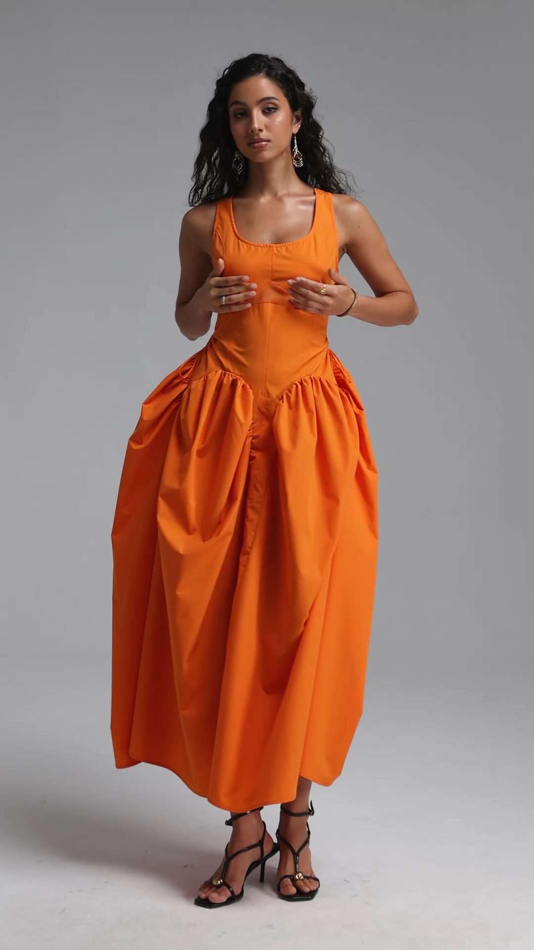 Hzere Chic Tailored Sleeveless Woven Maxi Dress