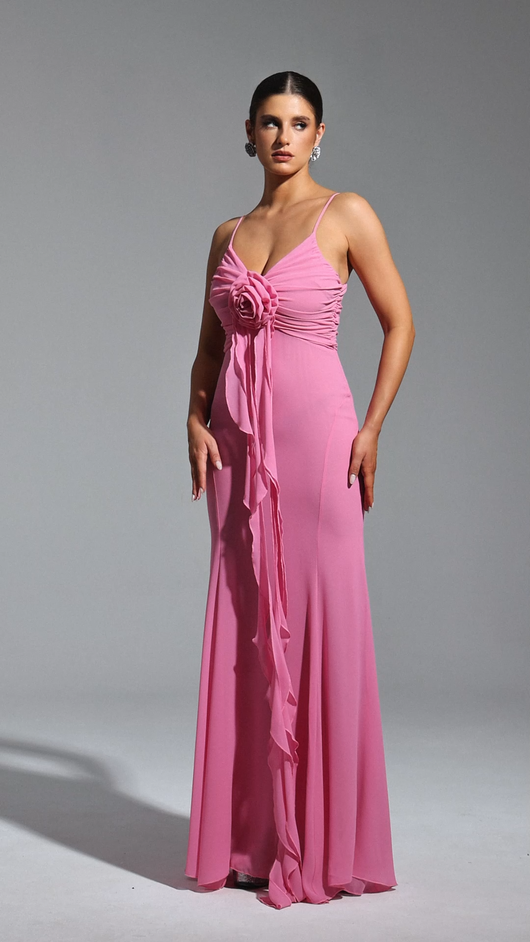 Kiwis Sleeveless Deep-V Flower Maxi Dress