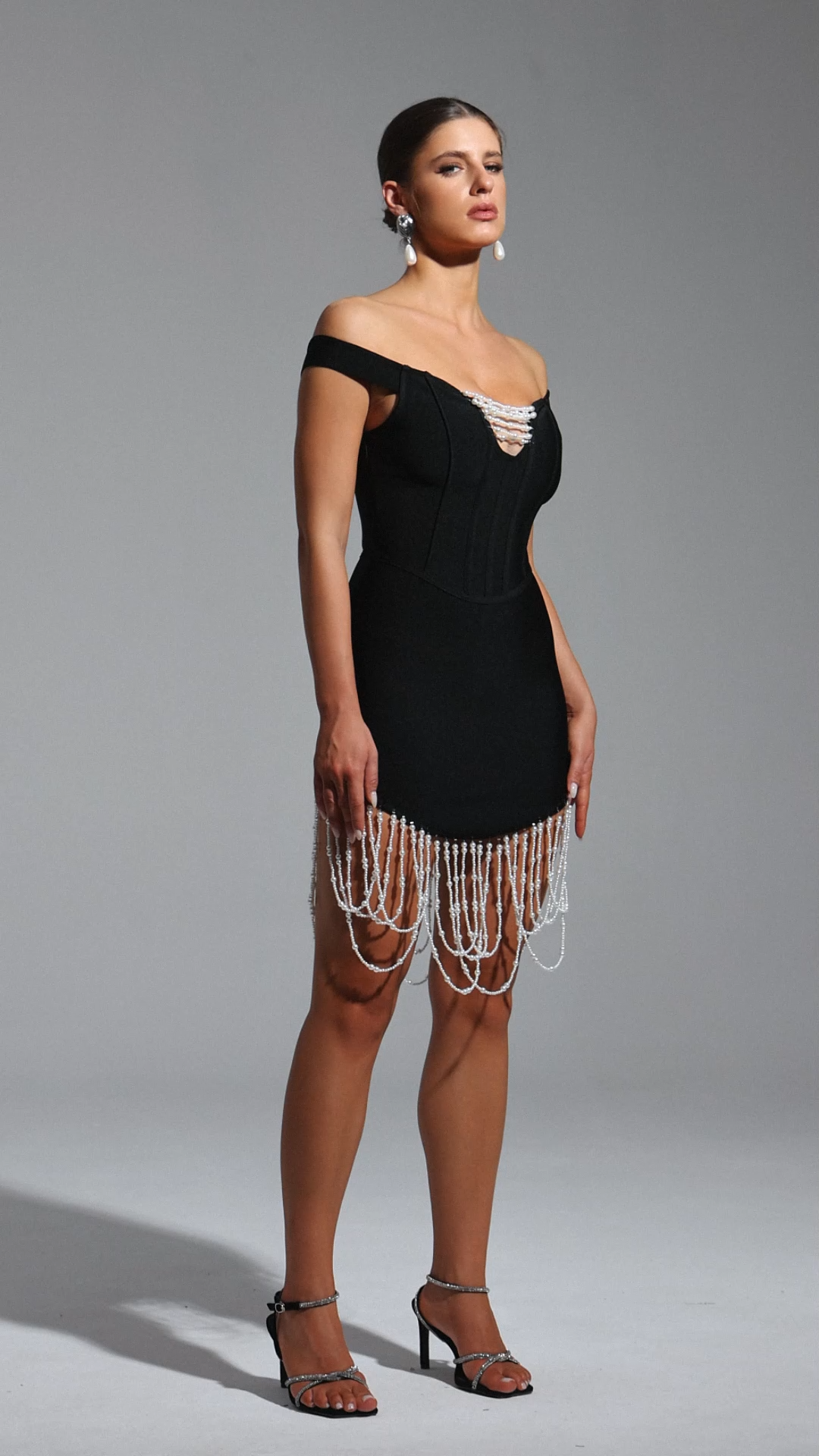 Oval Bandage Off-the-Shoulder Bandage Tassel Pearls Midi Dress
