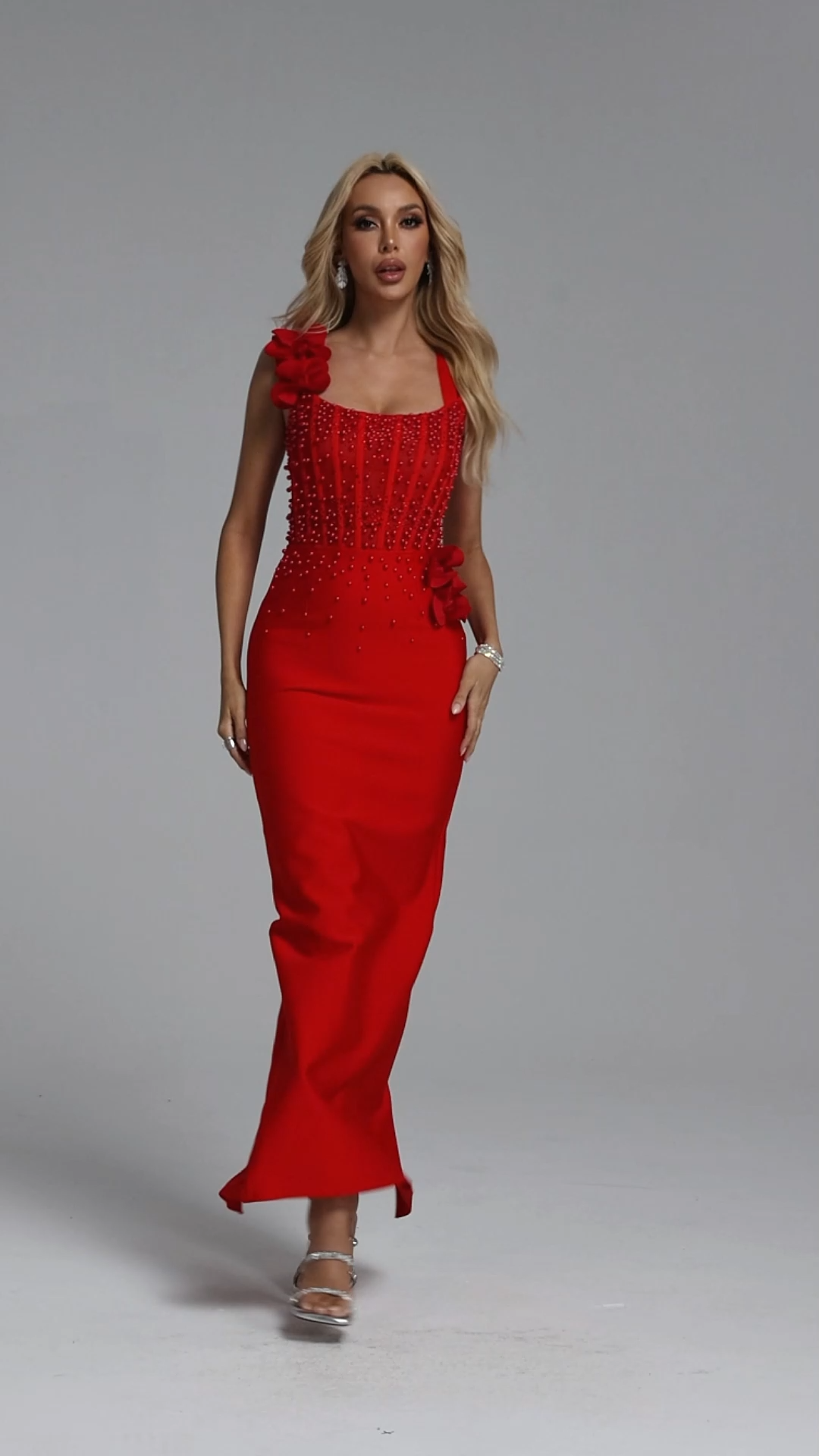 Oria Glamorous Contour Square Neck Pearl Floral Bandage Maxi Dres