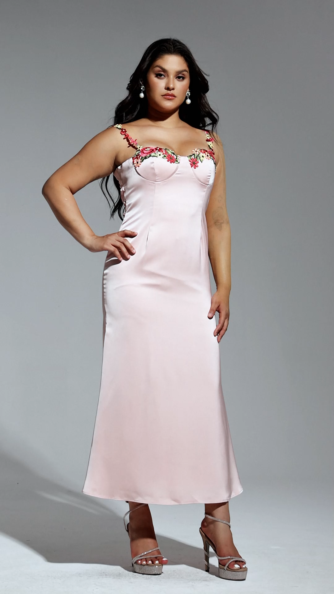 Esne Flower Halter Maxi Dress - Pink