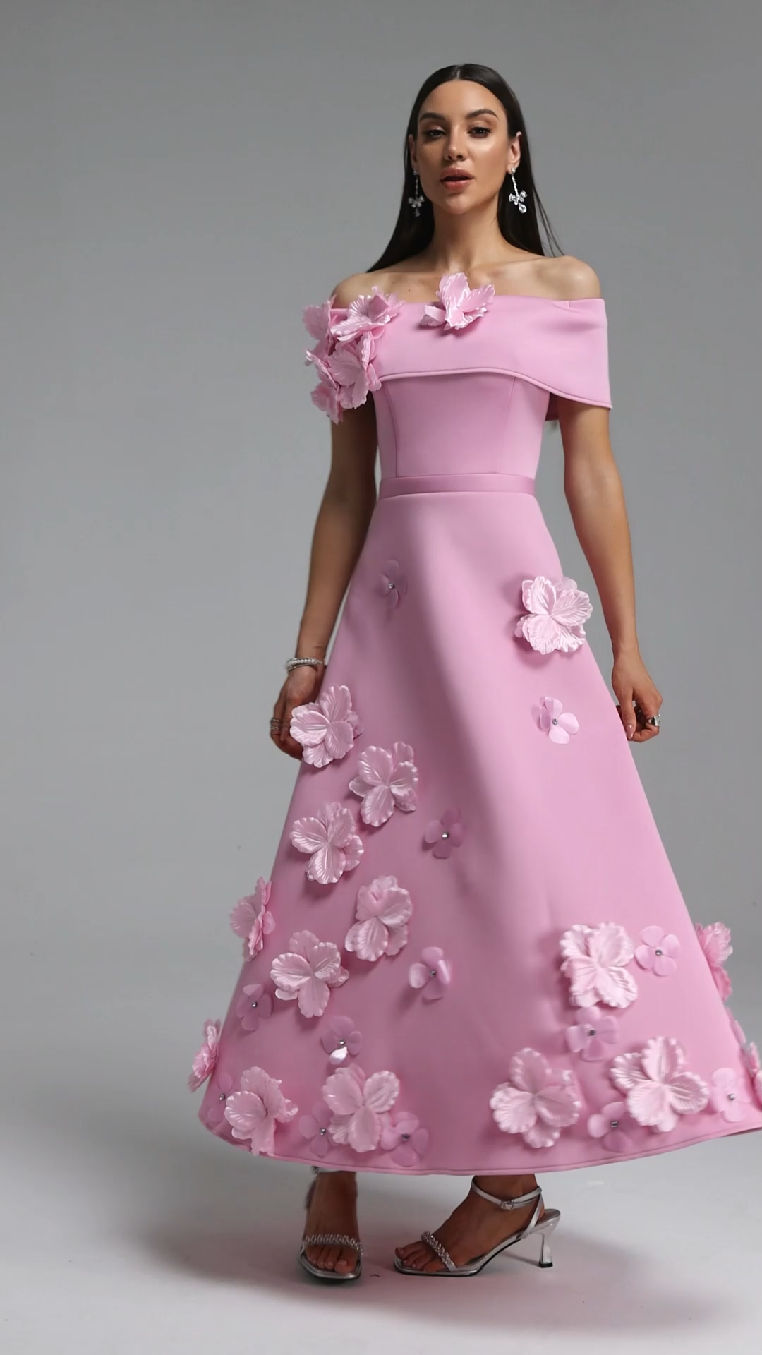 Gacia Elegant Off Shoulder Floral Maxi Dress