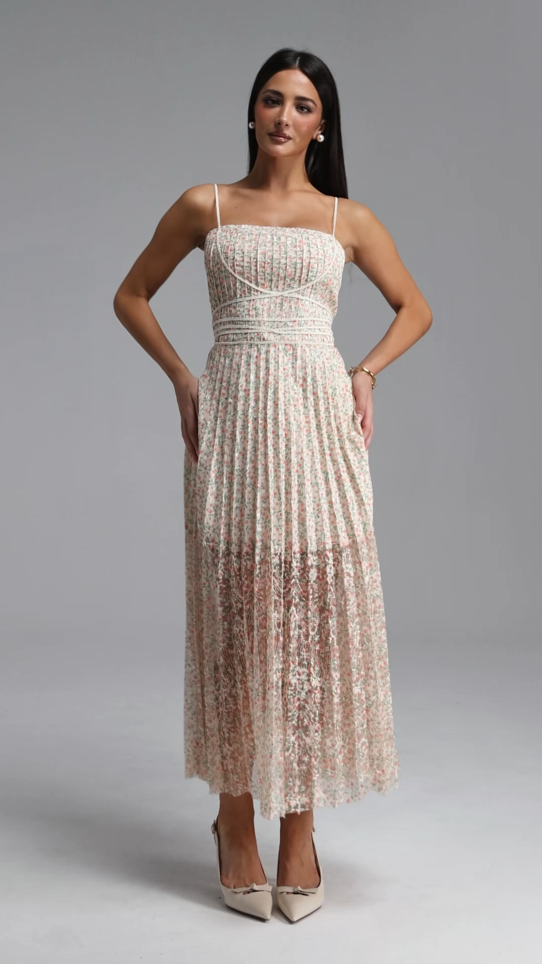 Noah Romantic Cinched Sleeveless Floral Print Pleated Woven Maxi Dress
