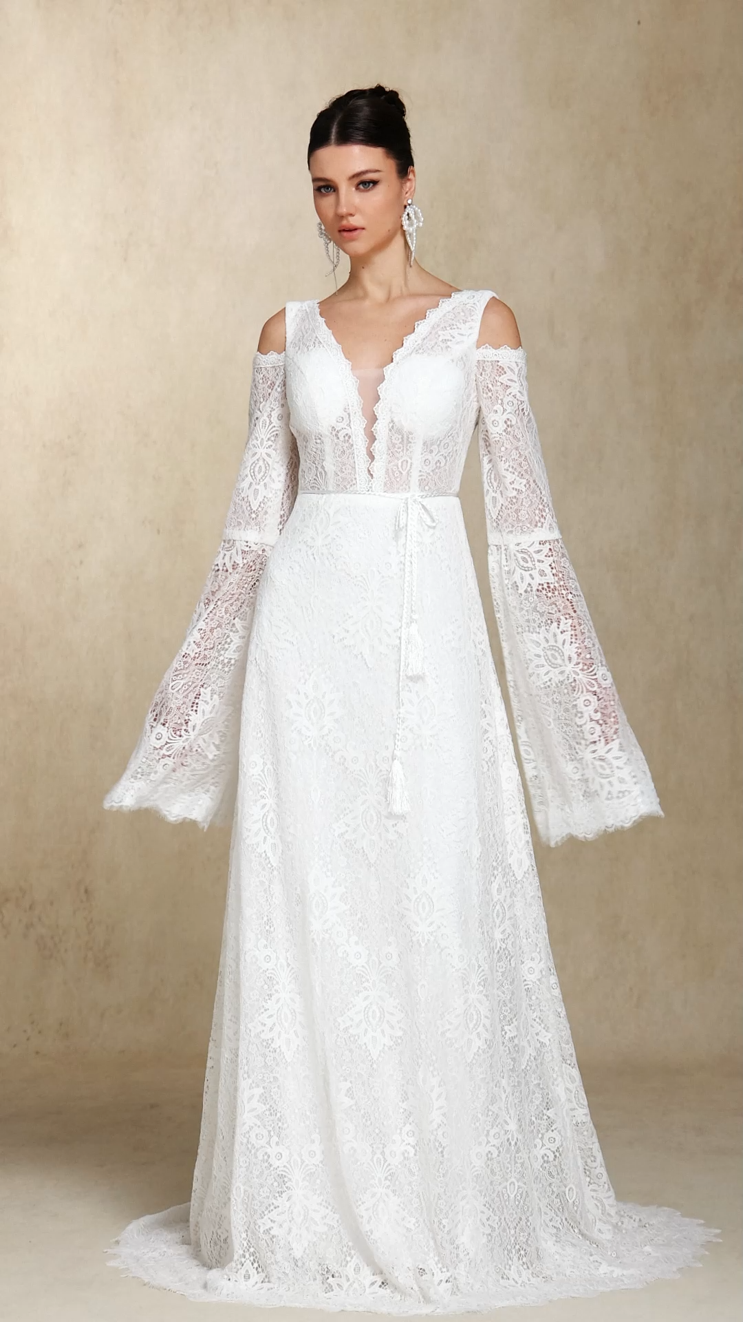 Eren V-neck Bohemia Lace Trailing maxi wedding dress