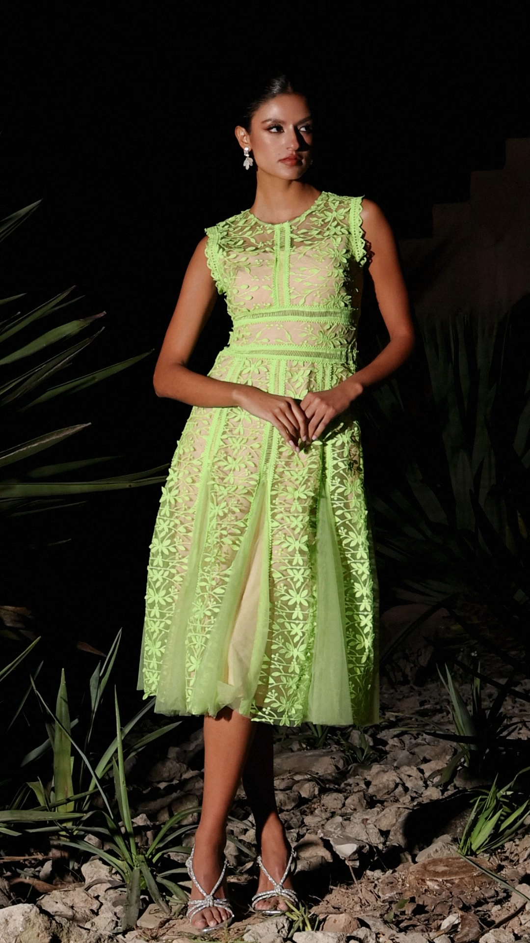 Mavis Sleeveless Lace Midi Dress