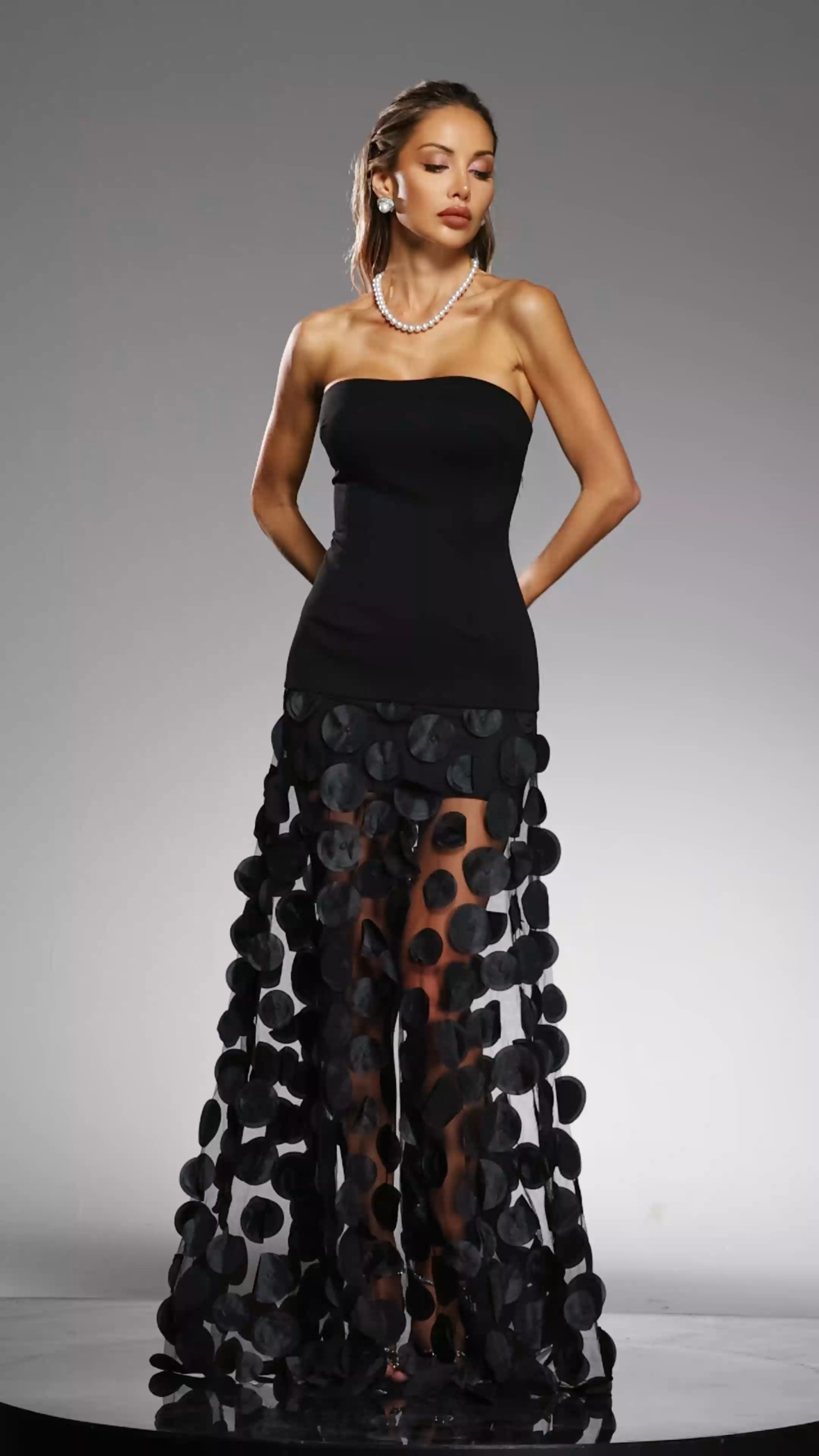 Falzer Sleeveless Netting Wafer Maxi Dress