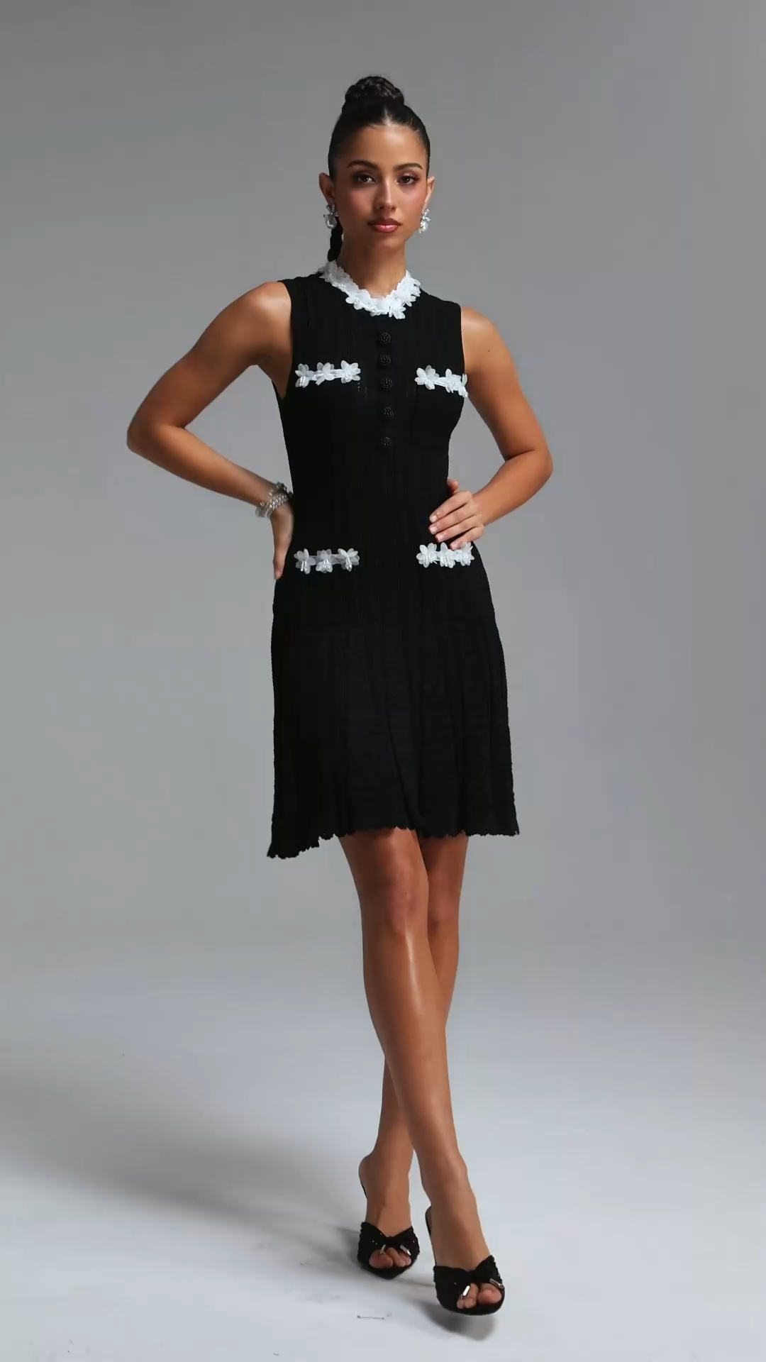 Ysabel Chic Contour Sleeveless Floral Knit Mini Dress