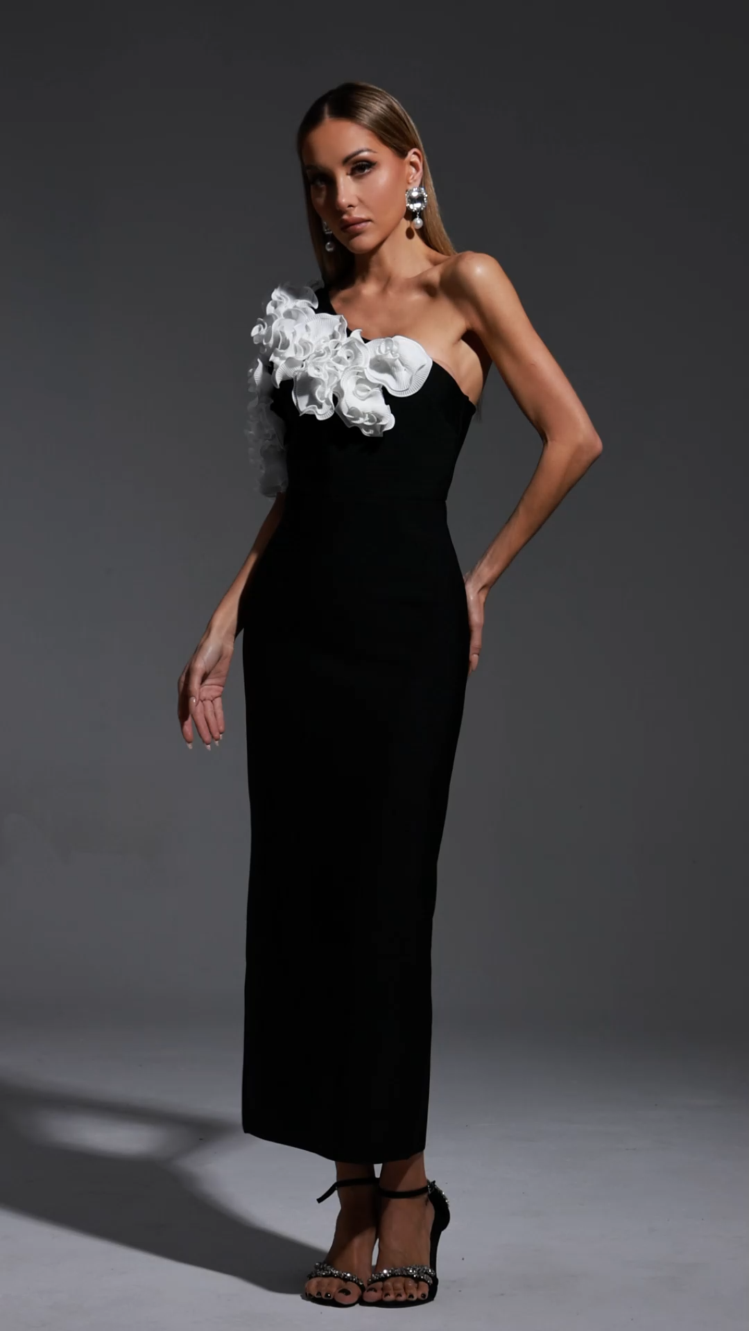 Kila One Shoulder Flowers Bandage Midi Dress