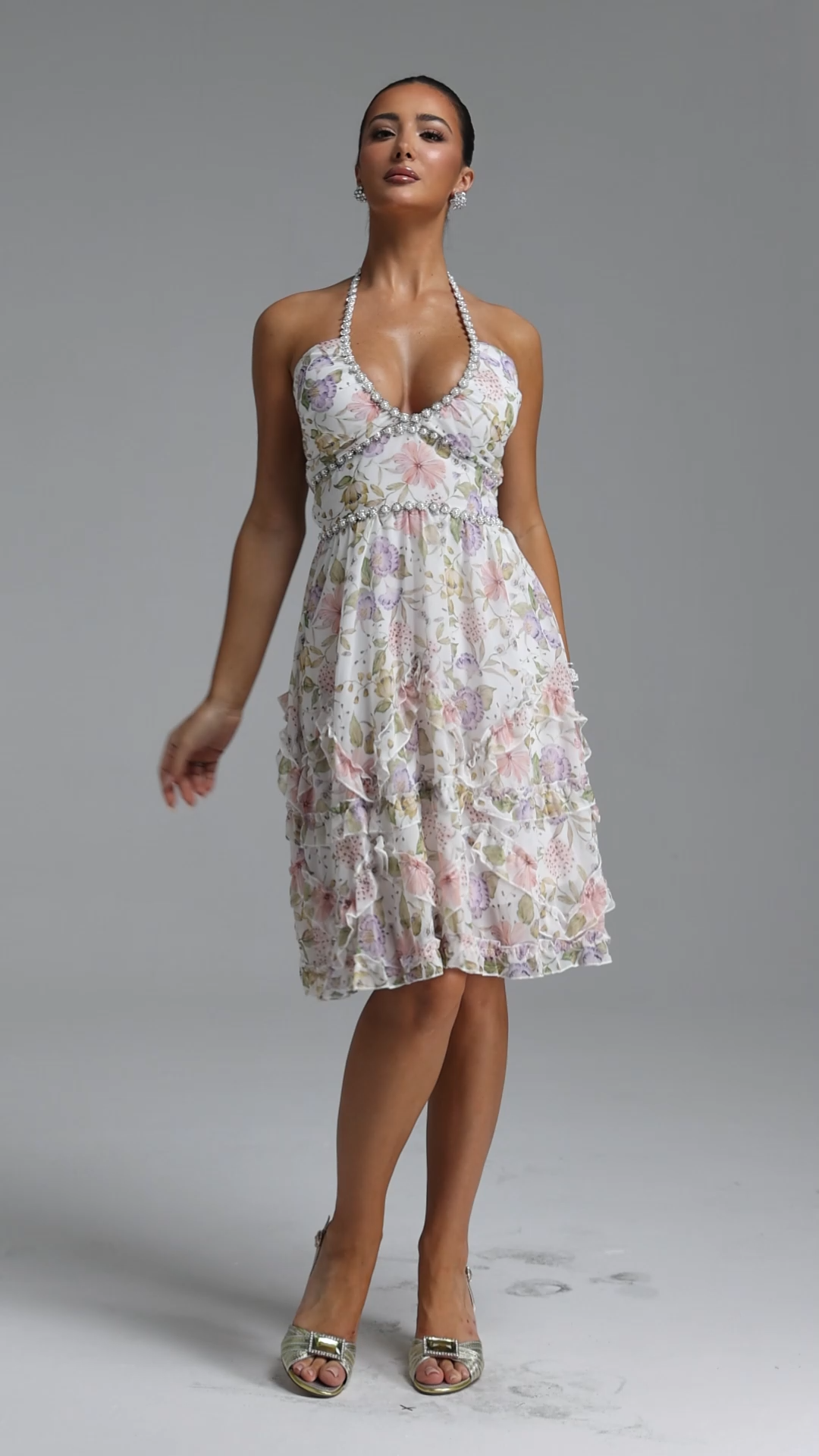 ぶー Lacey Resort Flowy V Neck Sleeveless Rhinestone Floral Print Woven