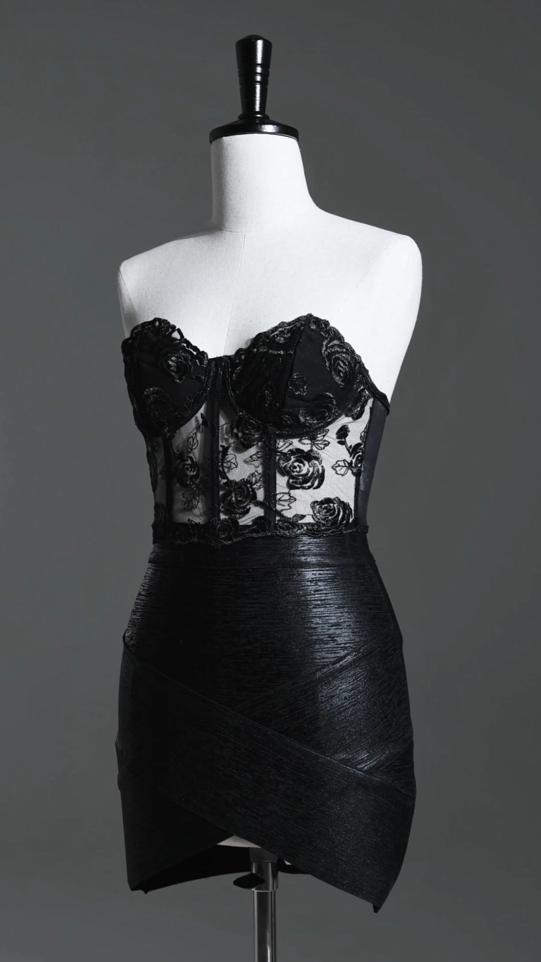 Heloise Strapless Sleeveless Lace Flowers Corset