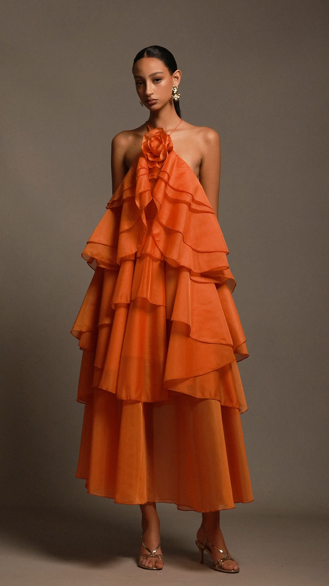 Jesmin Sleeveless Flower Layered Folds Maxi Dress