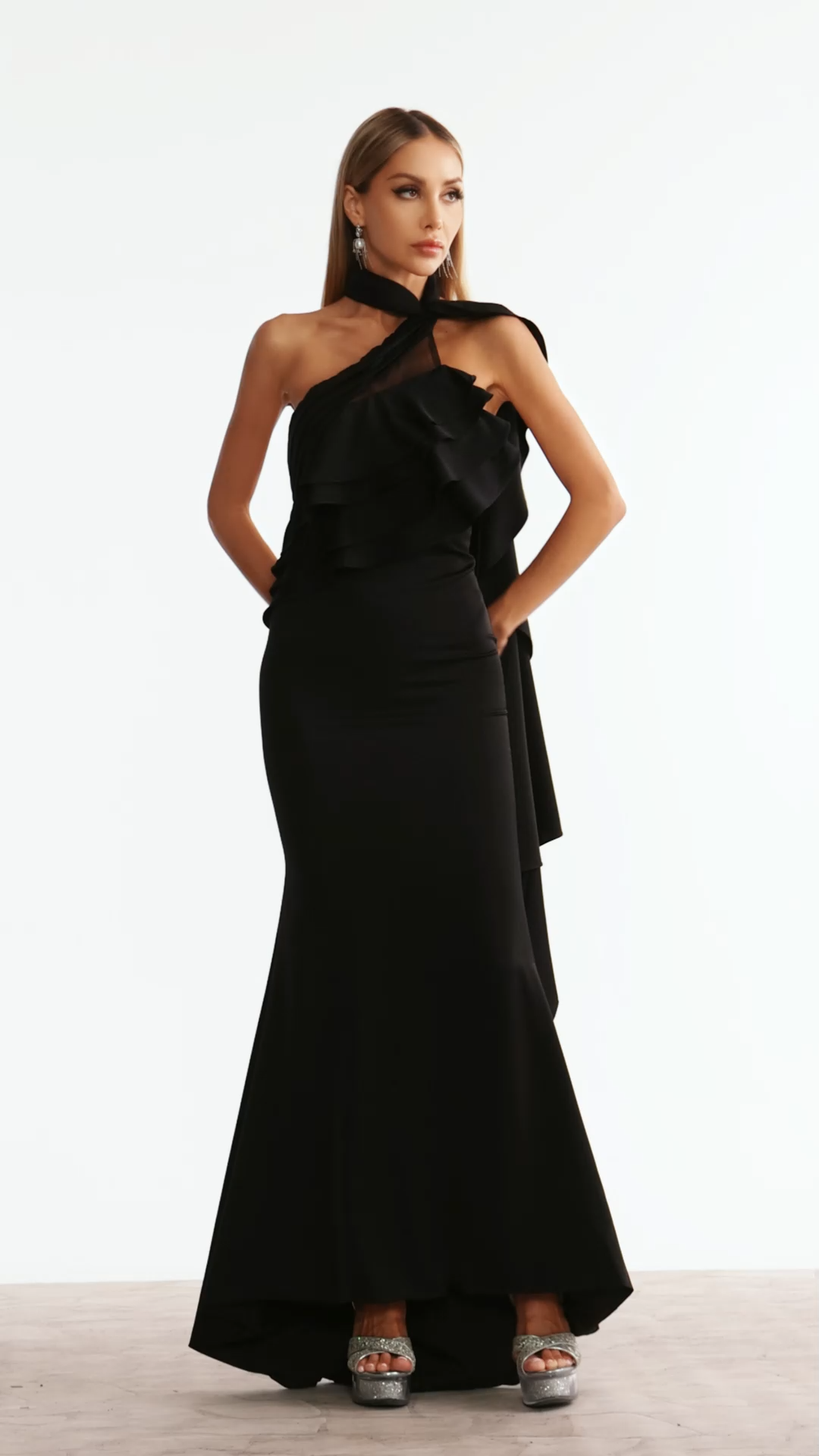 Willa Sleeveless Halter Flounce Maxi Dress