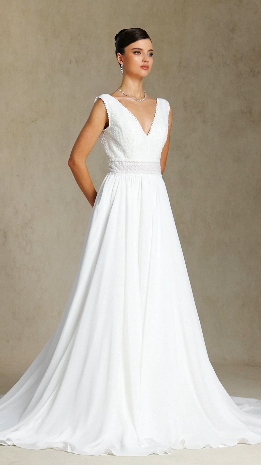 Yalyka Deep V-neck sleeveless high-waisted wedding maxi dress