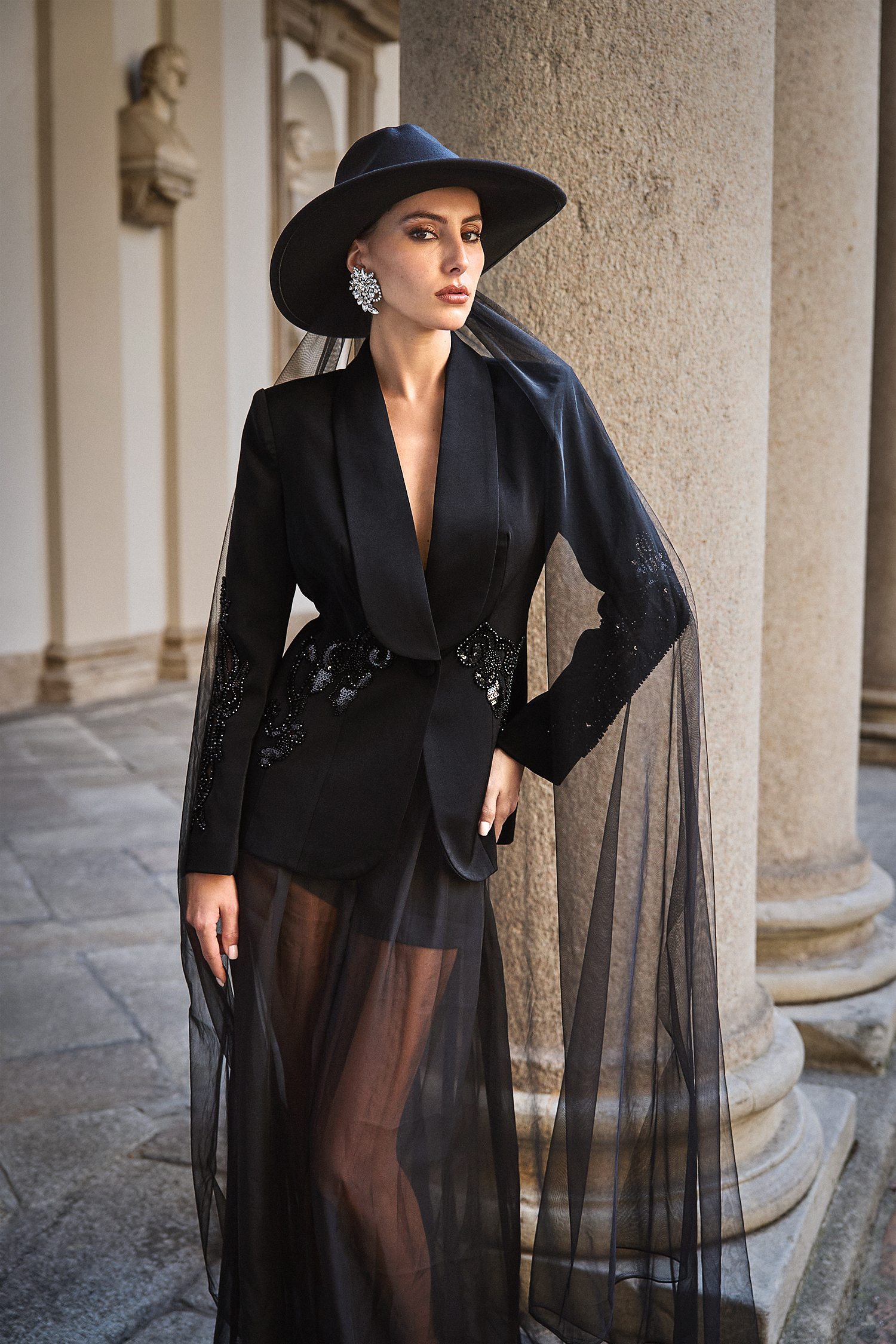 Q商品 Demri Long Sleeves V-Neck Hollow Out Sequins Maxi Two Piece Set