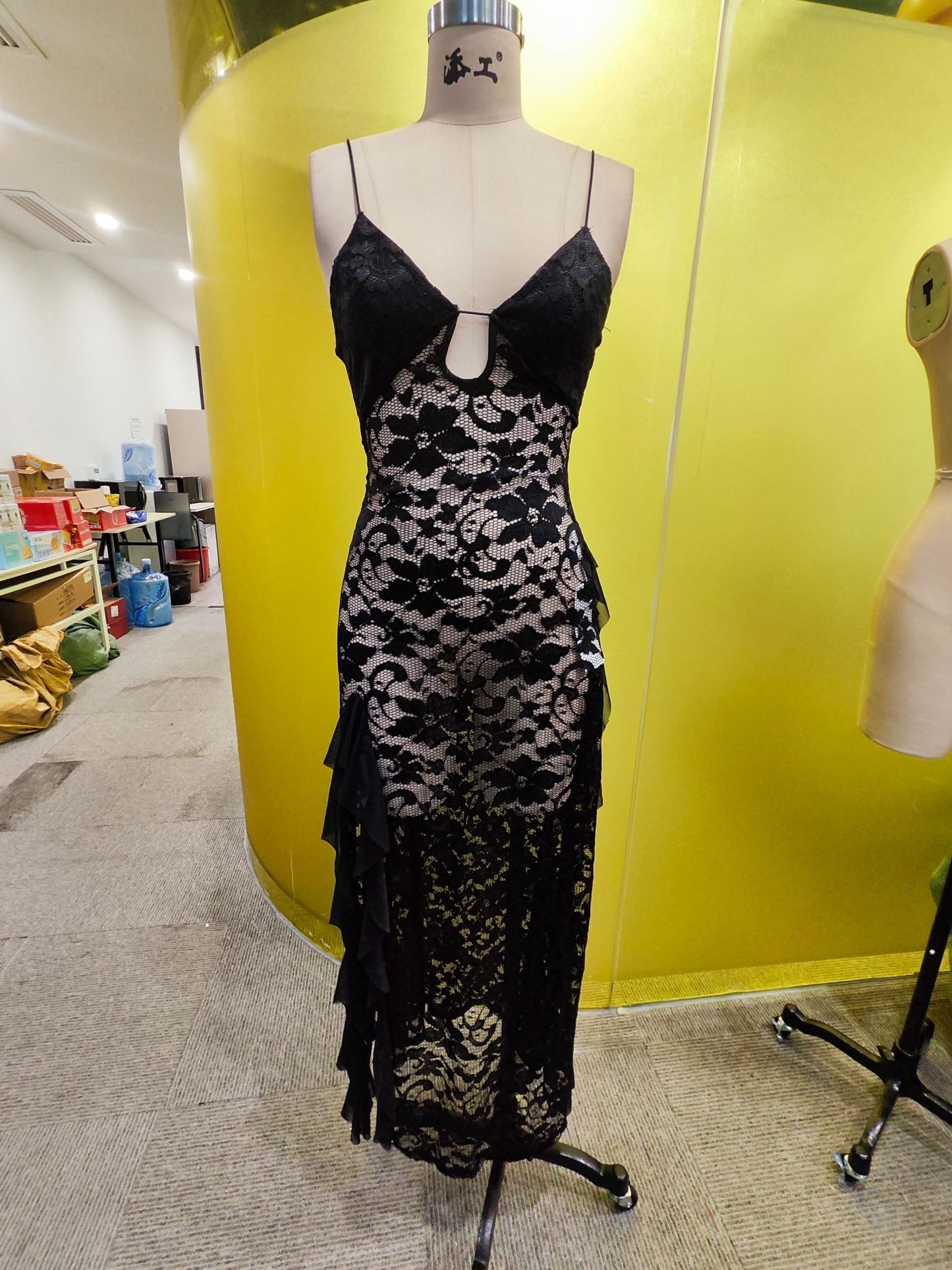 Eigra Sleeveless Lace Hollow Maxi Dress