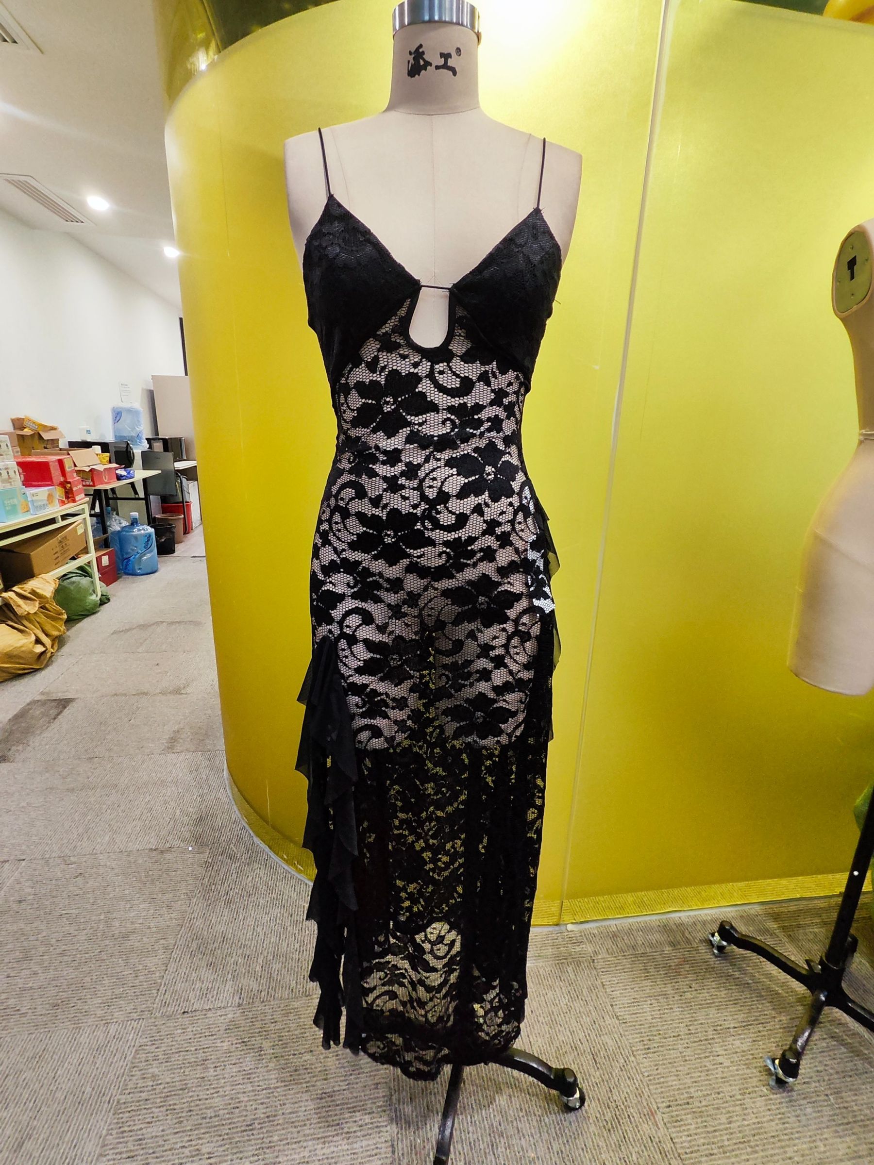 Eigra Sleeveless Lace Hollow Maxi Dress