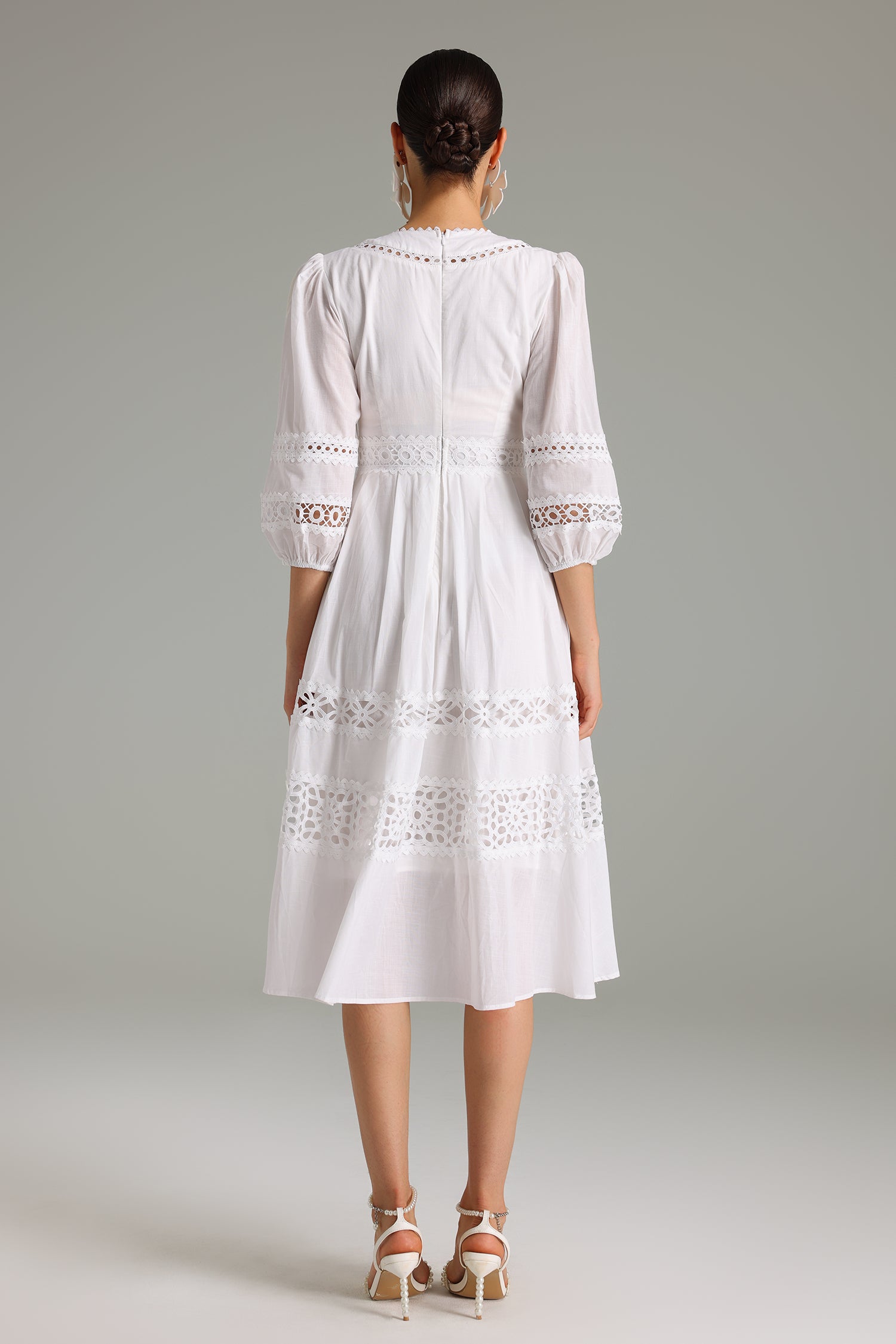 Ente V-Neck Lace Puff Sleeves Midi Dress