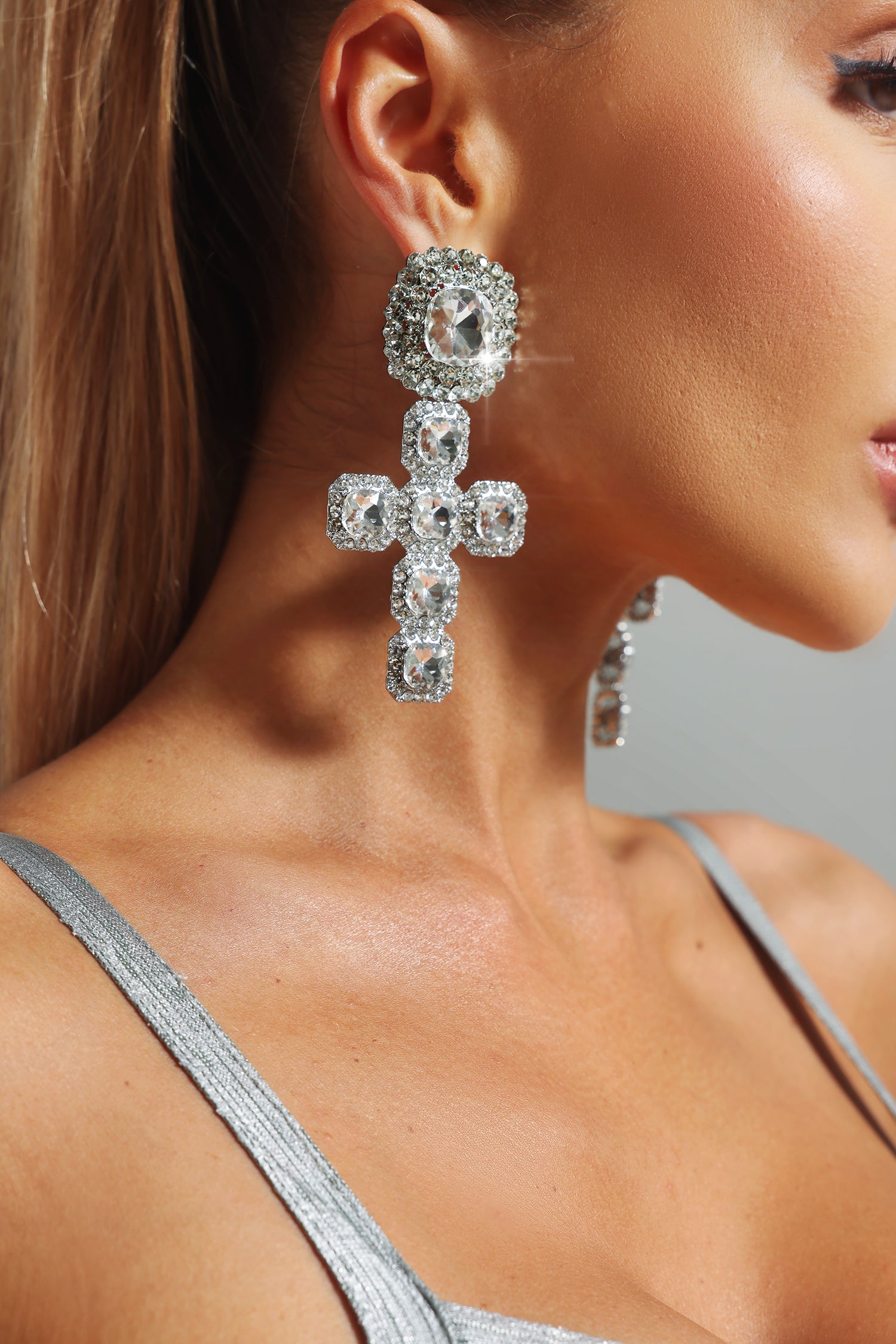 Janet Diamante Cross Earings