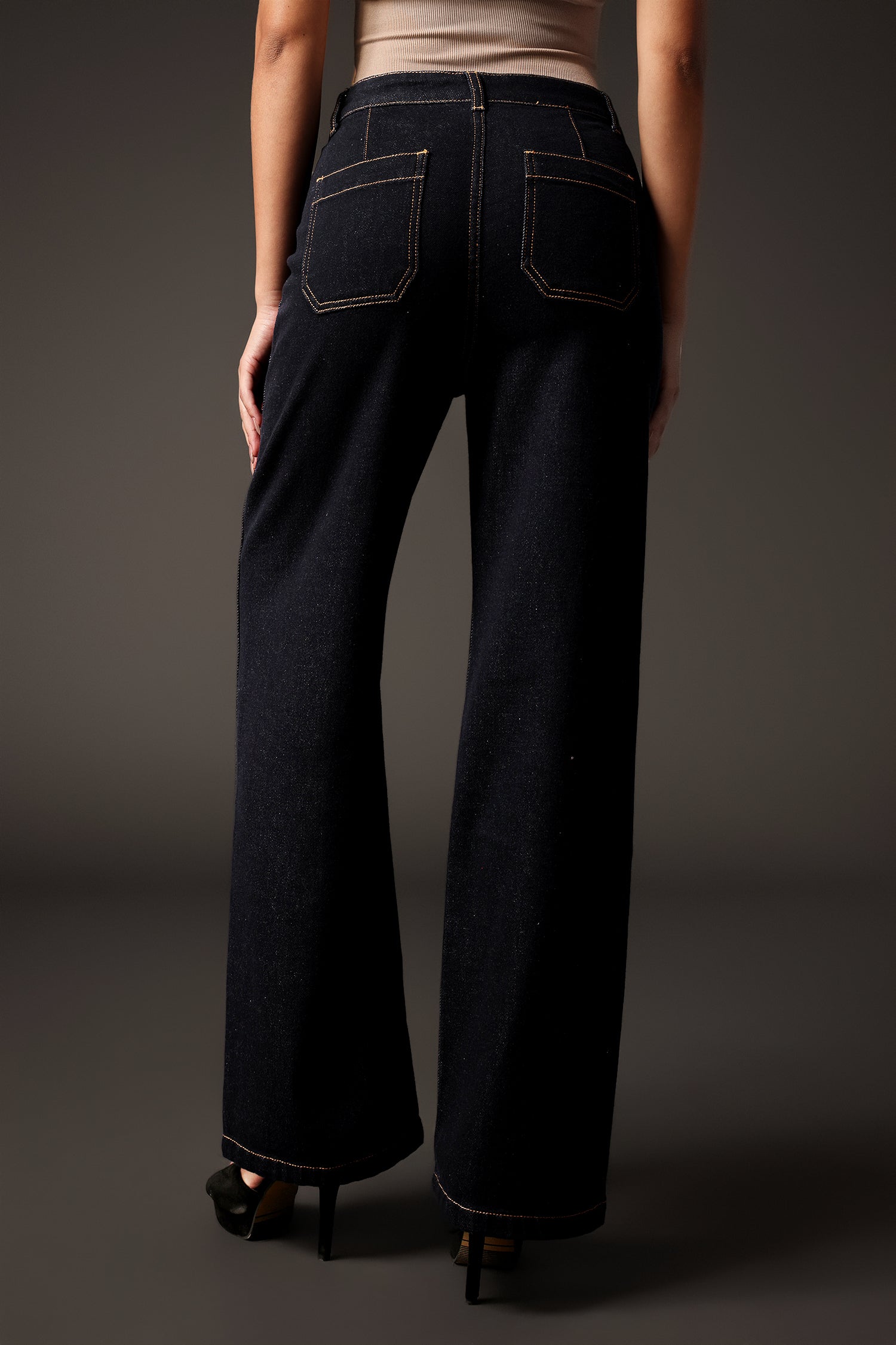 Logan Wide-Legs Jeans