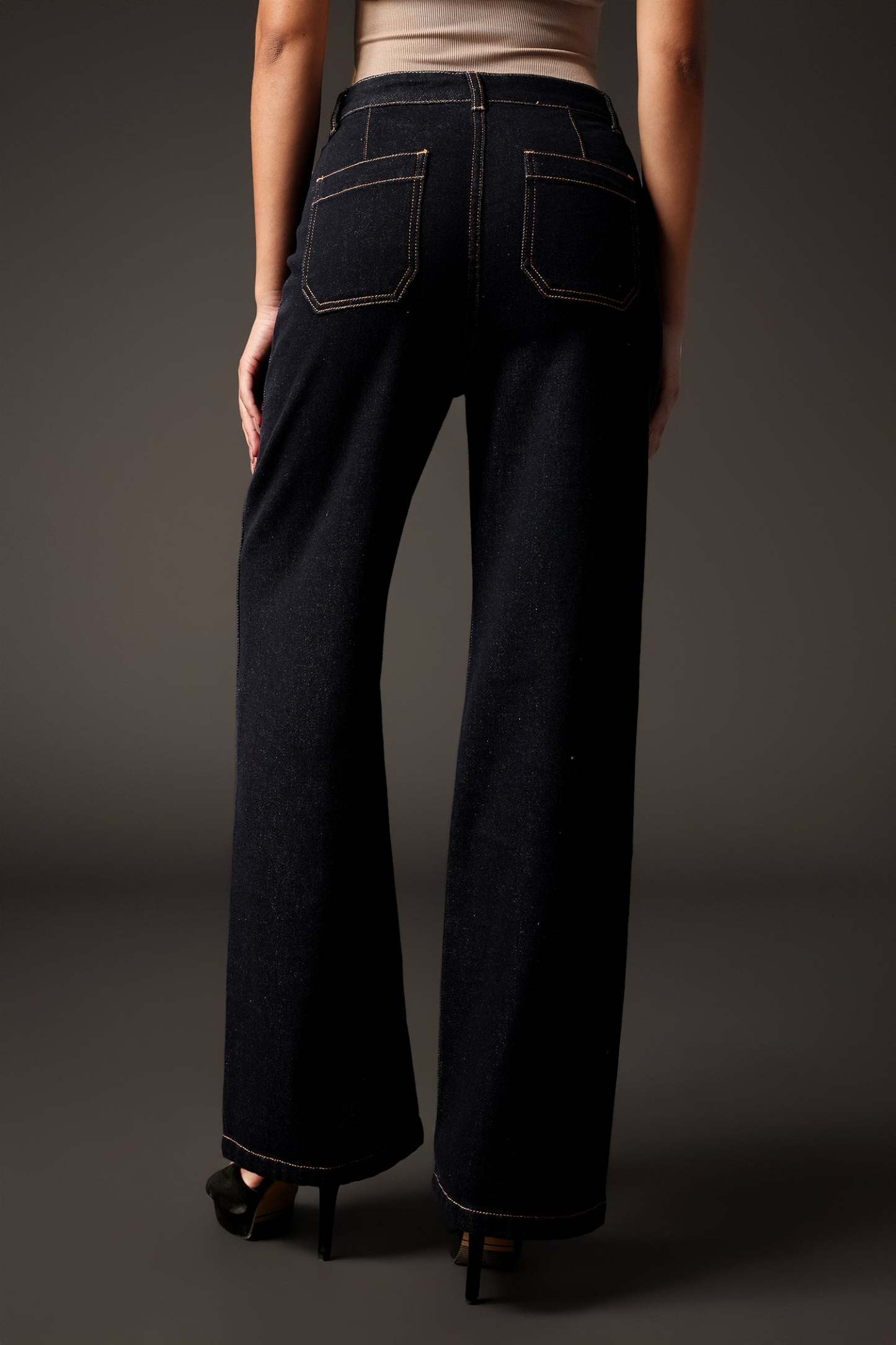 Logan Wide-Legs Jeans