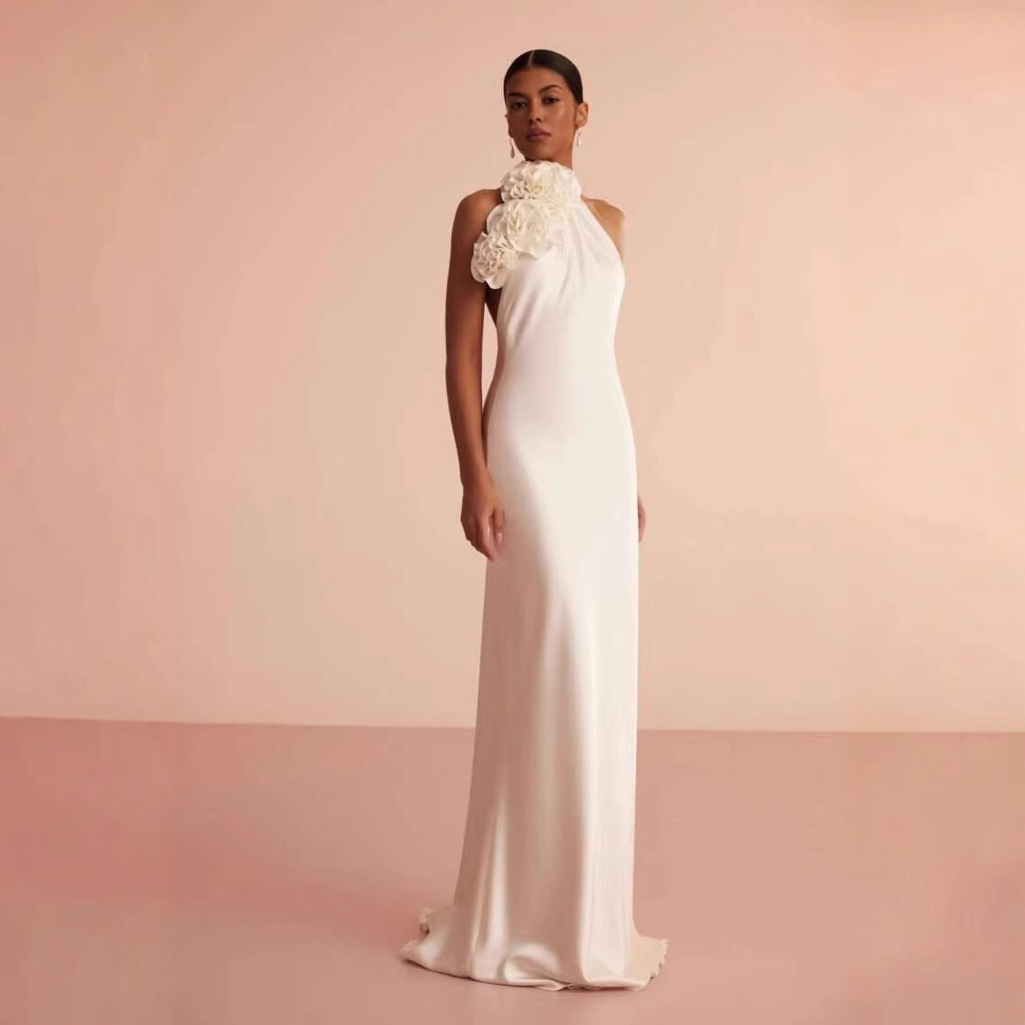 Vivi Sleeveless Flowers Halter Maxi Dress