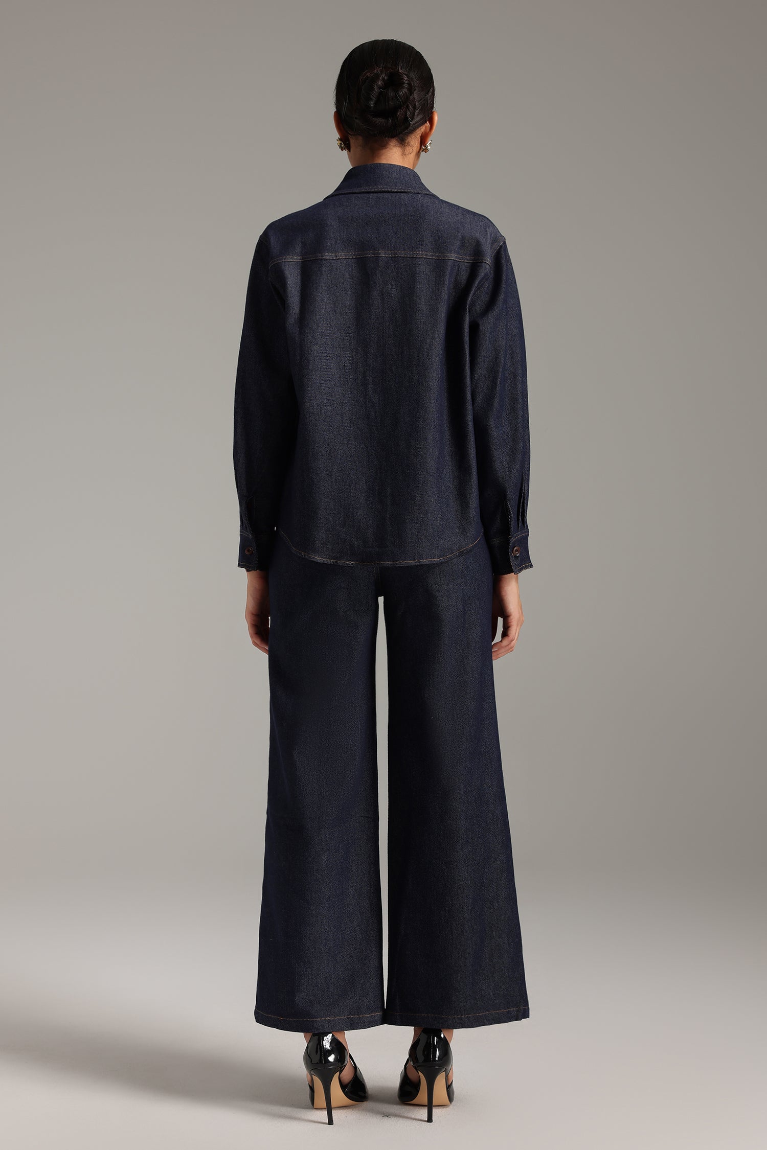 Oval V Neck Jean Suit