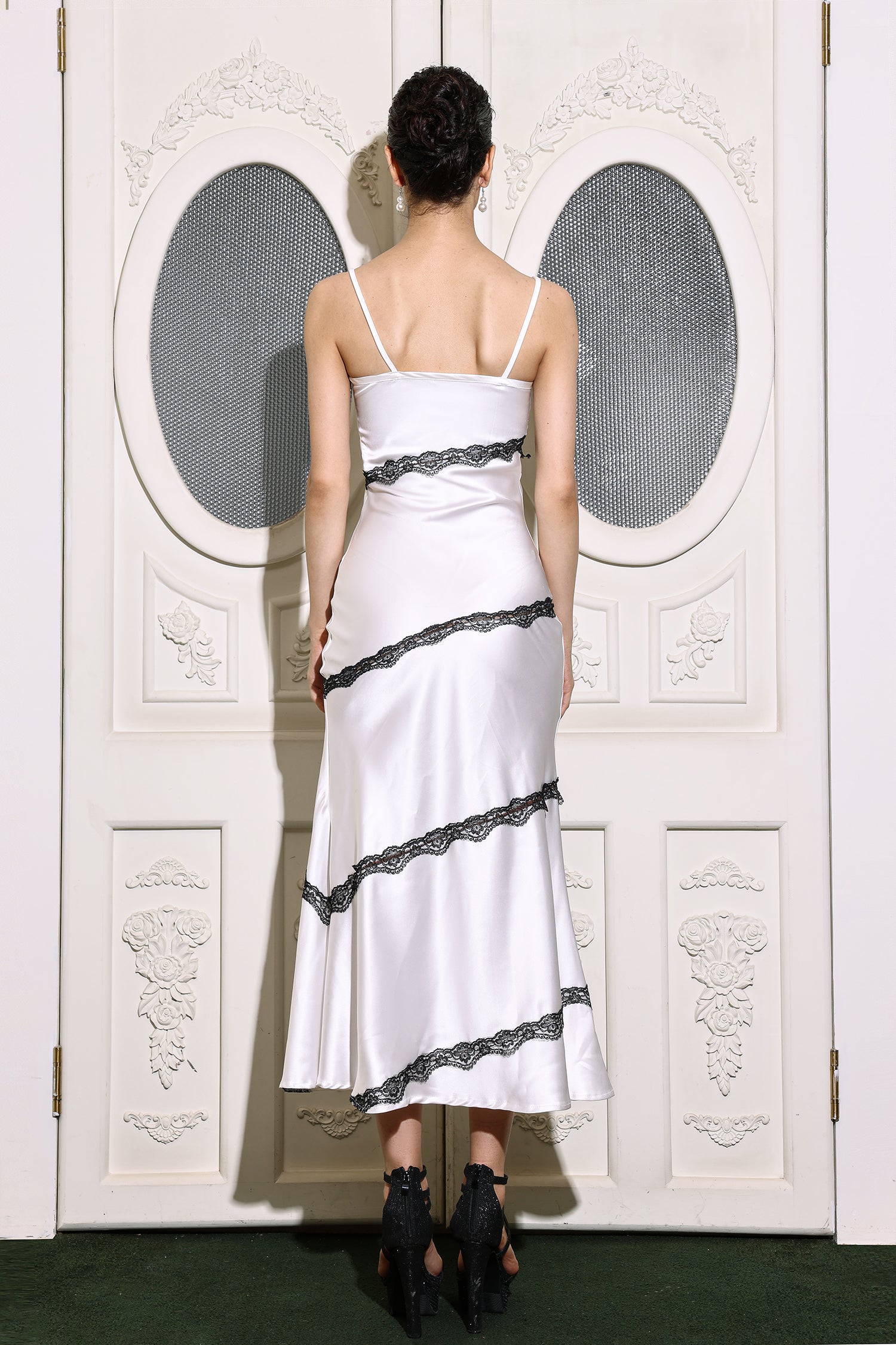 Scarlett Skew Lace Maxi Dress