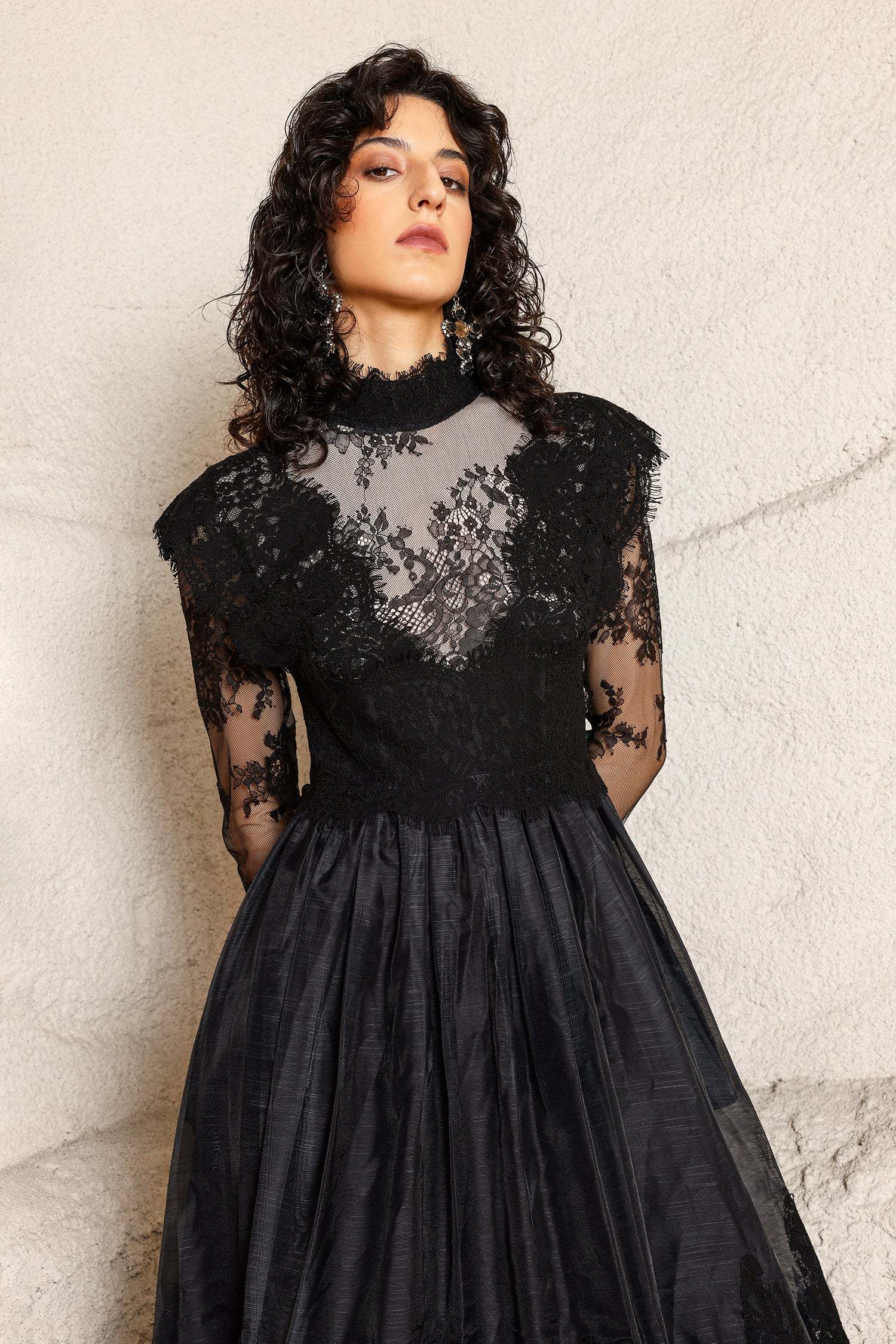 Tate Long Sleeves Lace Midi Dress - Black