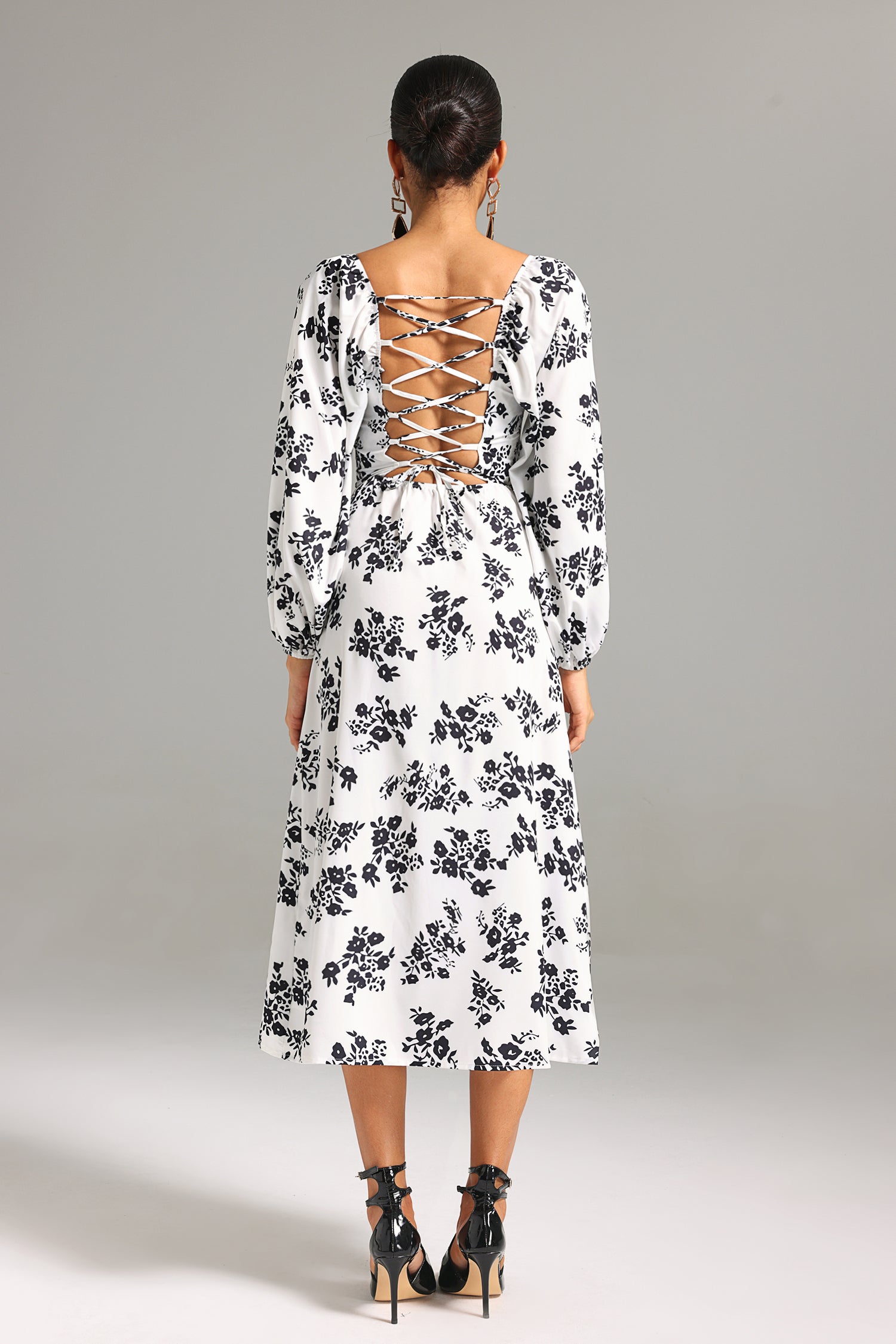 Winey Square-cut Neck Slit Printed Dress