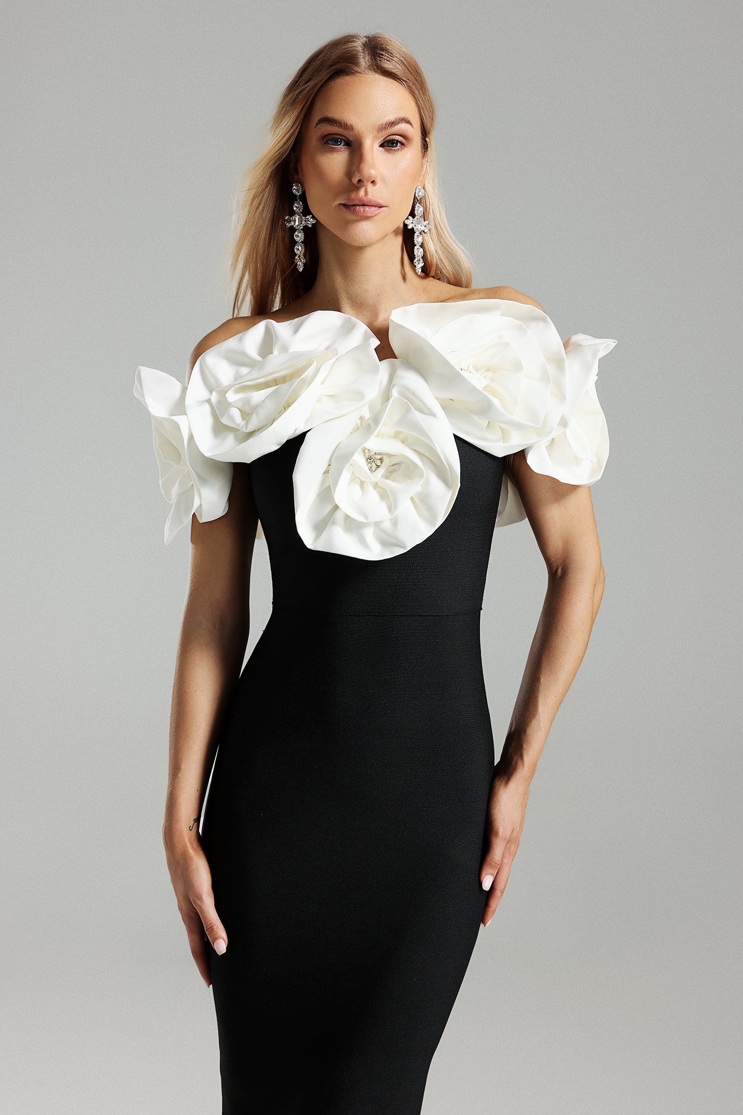 Yamaly Flower One Shoulder Maxi Dress - Black – Bellabarnett