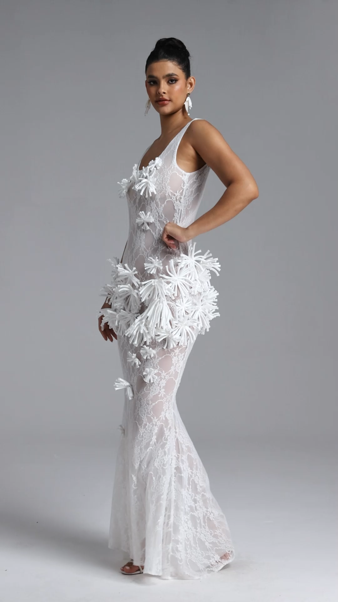 Uniena Romantic Contour Embellished Floral Lace Maxi Dress