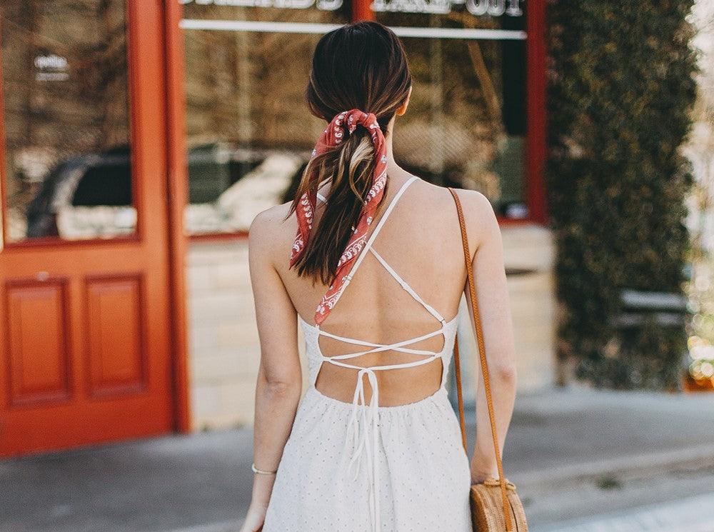 7 Ideas for Wearing a Backless Dress - Bellabarnett