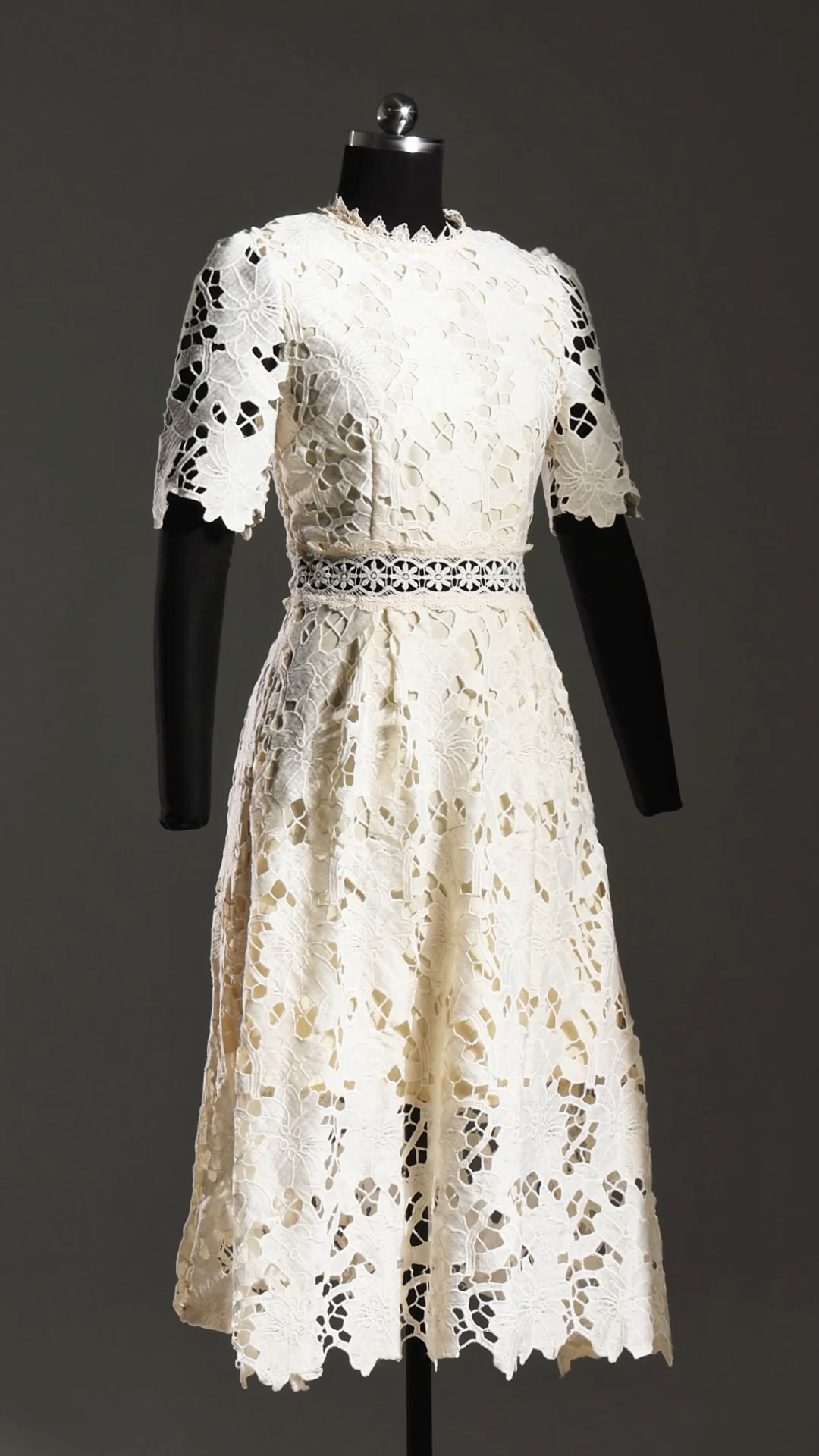 Jaca Lace Midi Dress