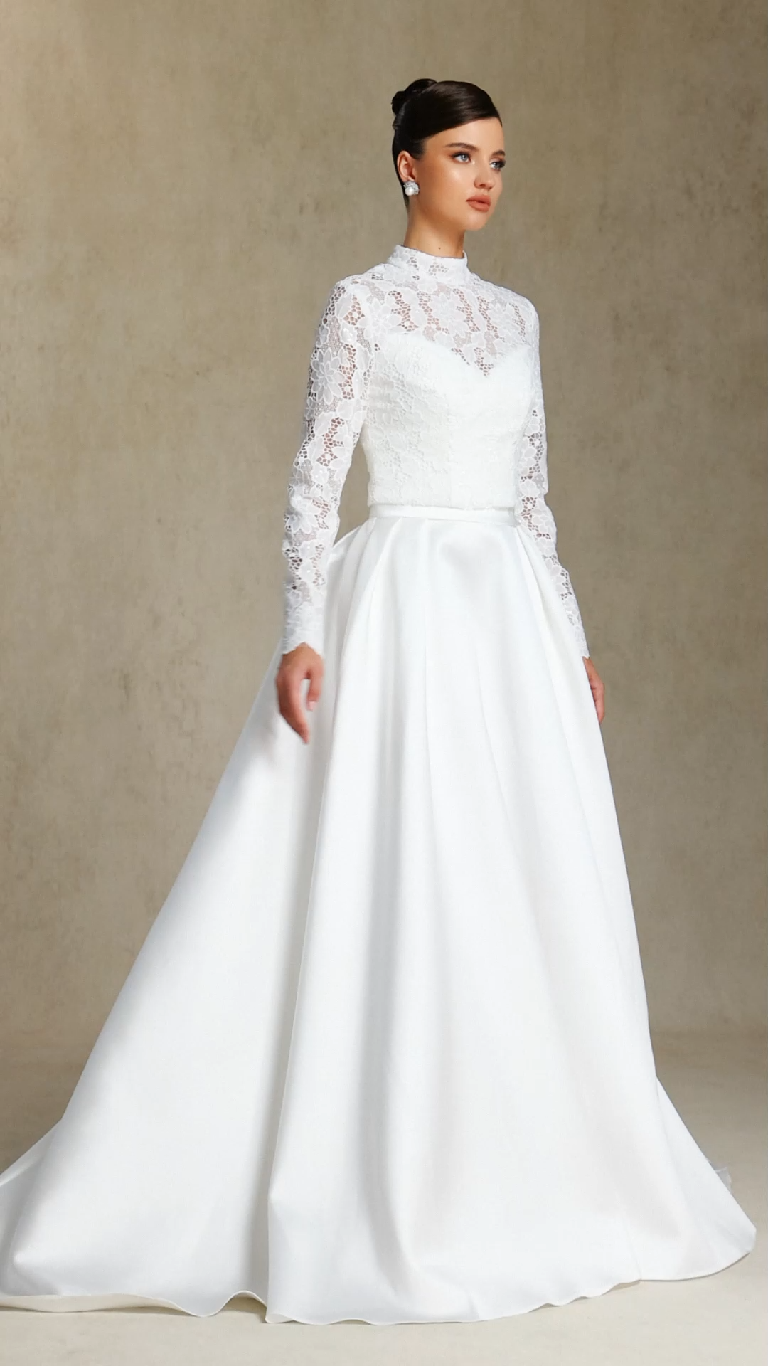 Rora Lace fishbone strapless two-piece maxi wedding dress