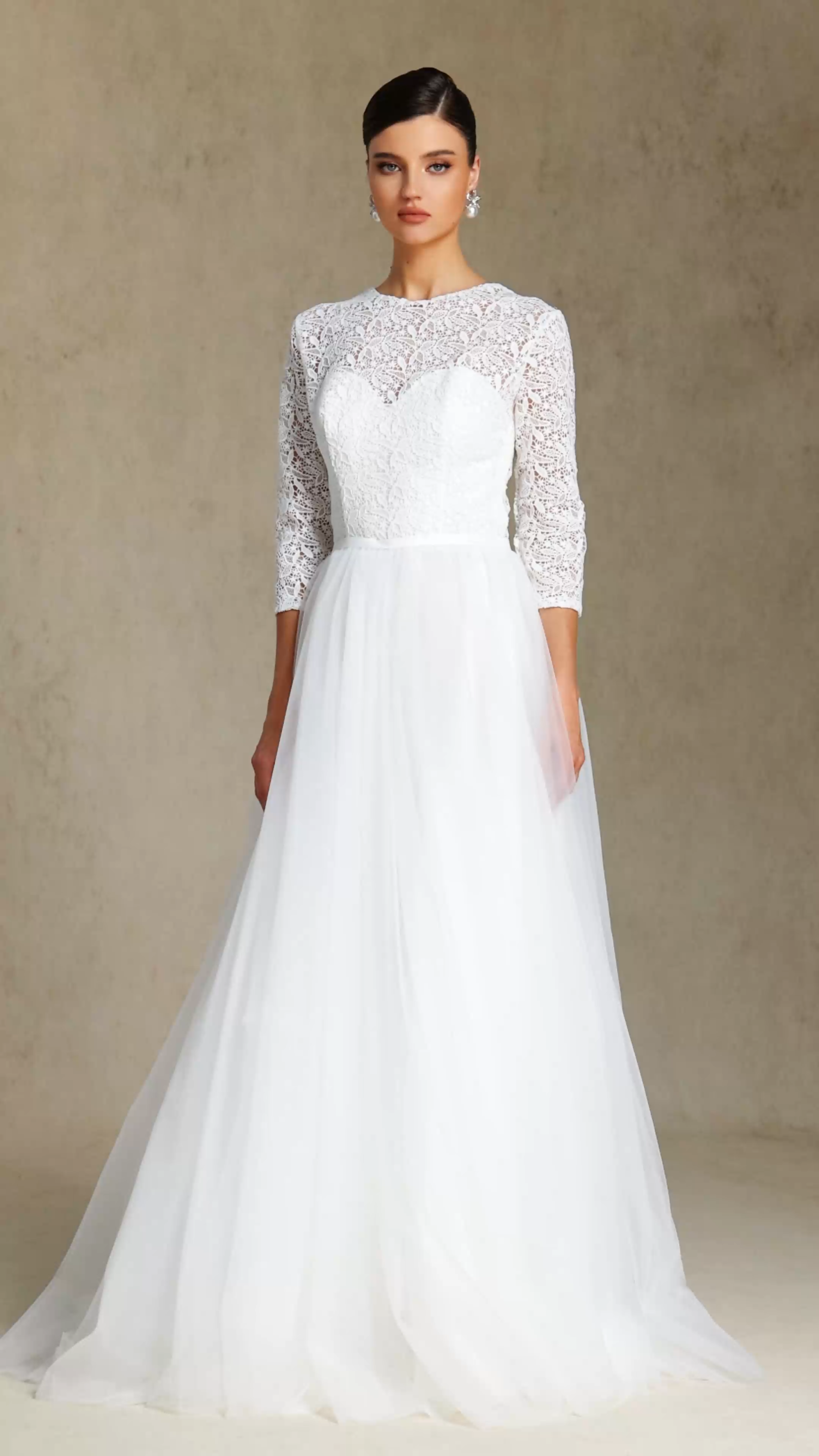 Lace tulle long-sleeved long-length wedding dress