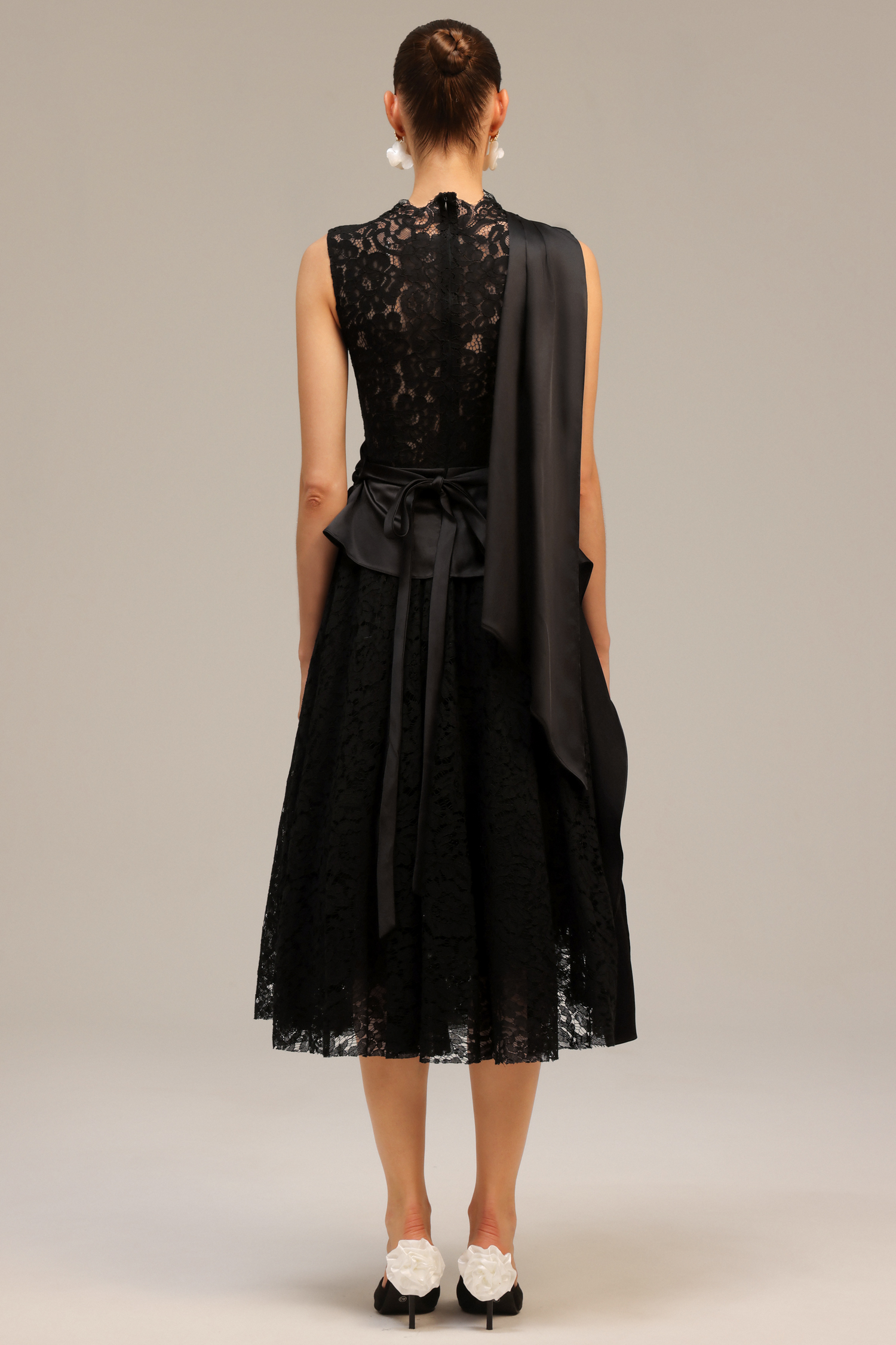 Moto Sleeveless Streamer Lace Midi Dress
