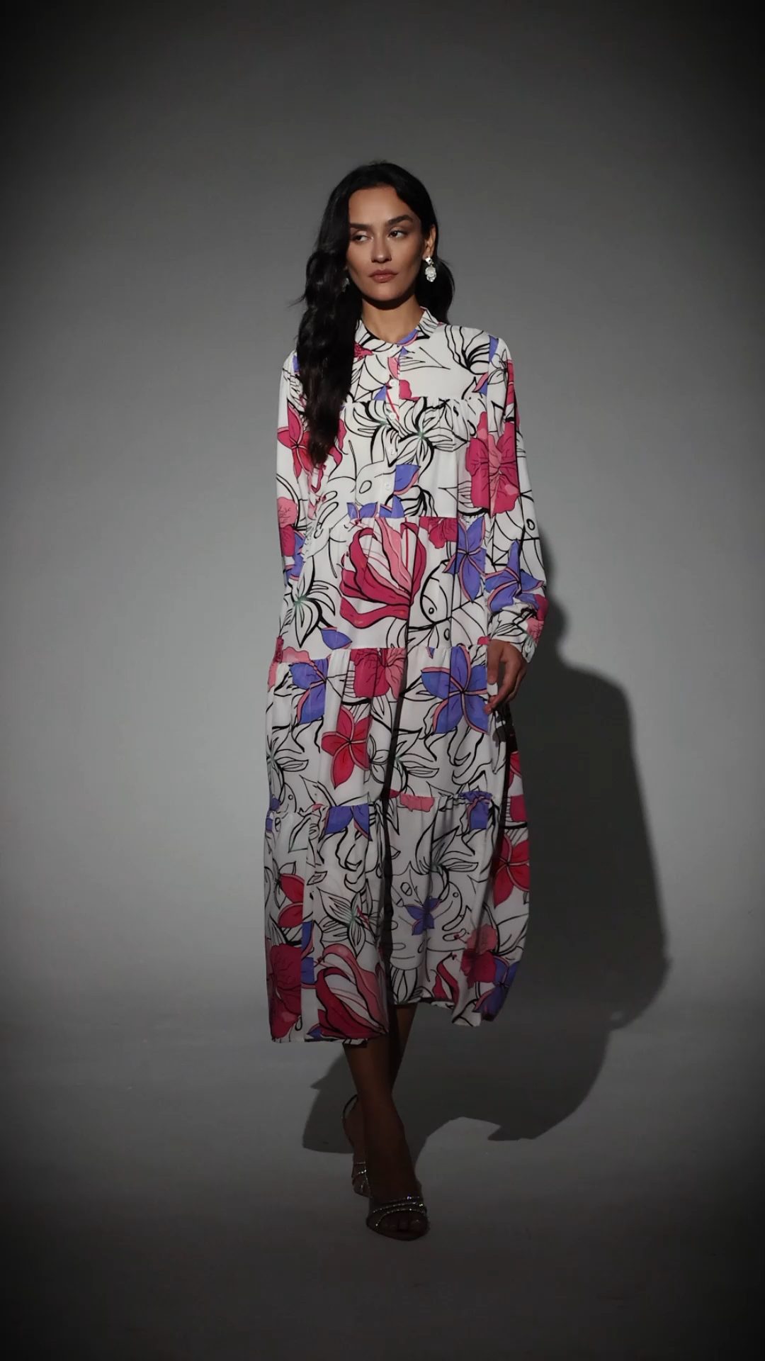 Verdad Long Sleeves Floweer Maxi Dress