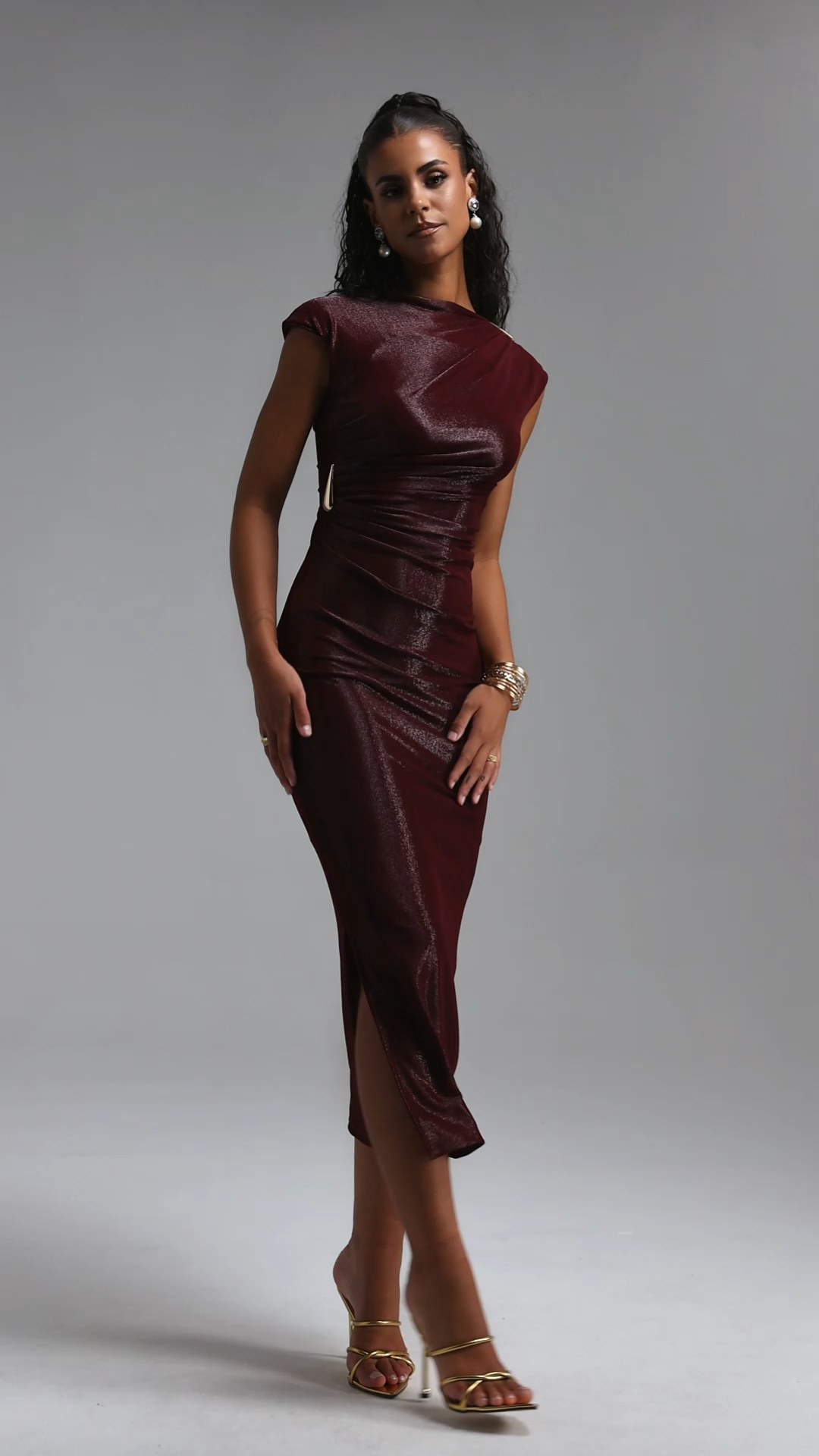 Denali Chic Contour Glitter Pleated Metal Decor Burgundy Maxi Dress