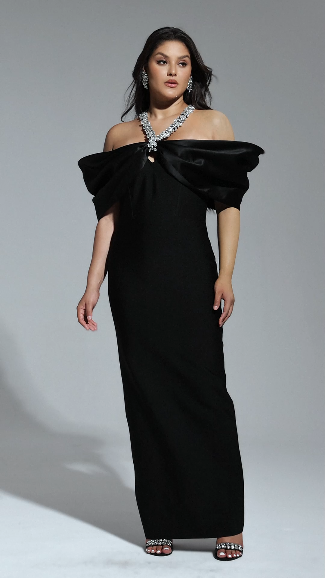 Sloan Halter Diamond Off-The-Shoulder Bandage Maxi Dress