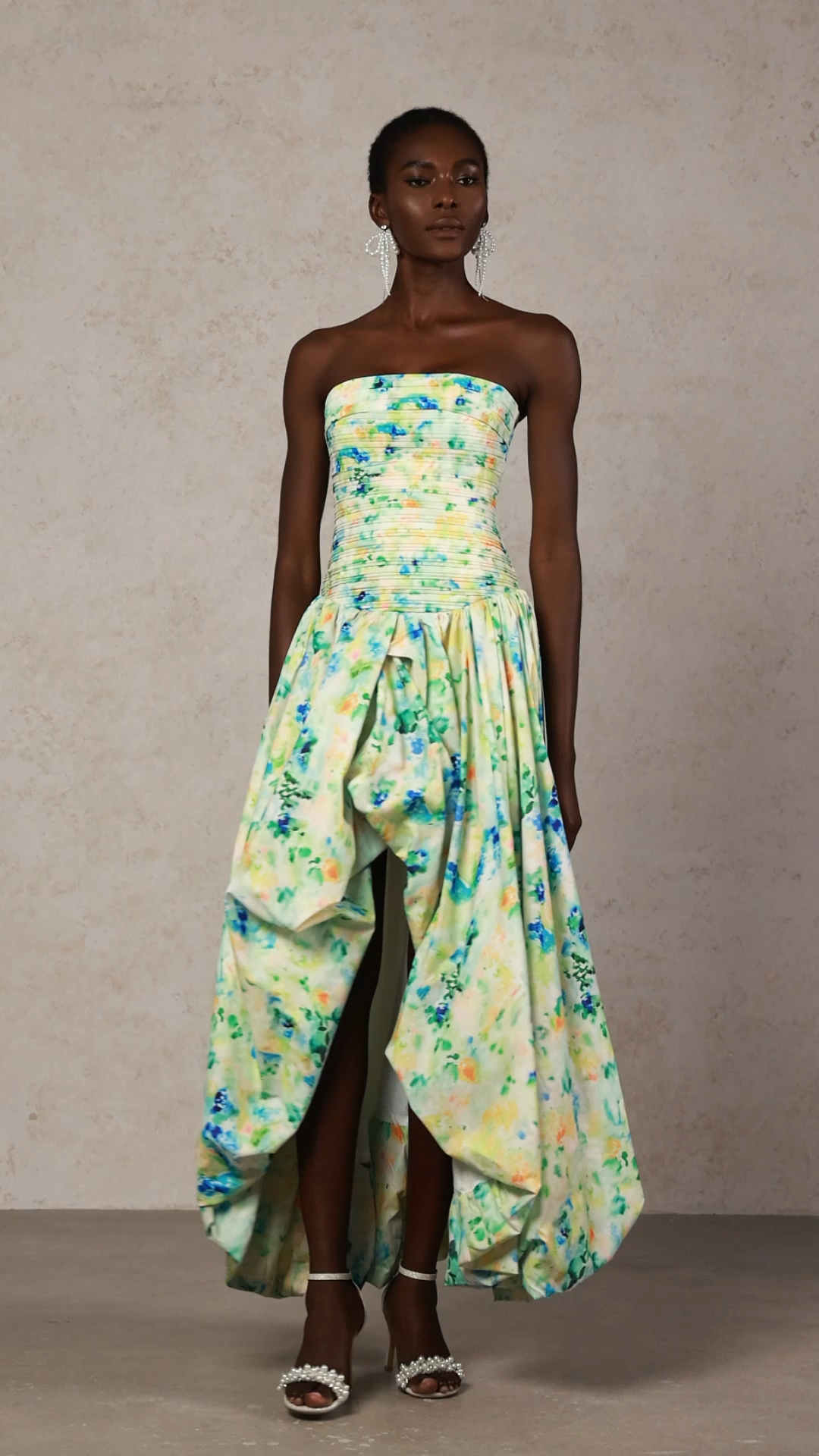 Liliana Sleeveless Floral Printed Folds Maxi Dress