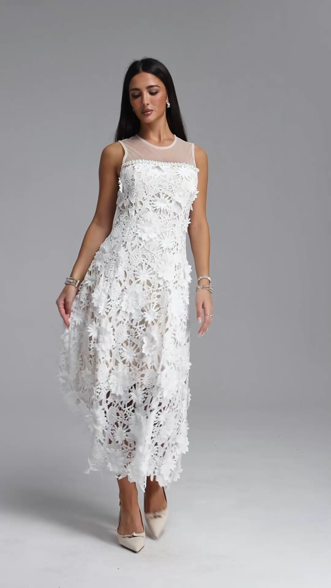 Jikisy Elegant Tailored Sleeveless Pearl Floral Lace Maxi Dress