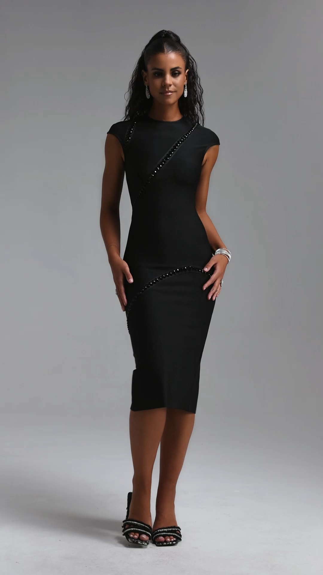 Yauia Classic Sleeveless Black Rhinestone Bandage Midi Dress