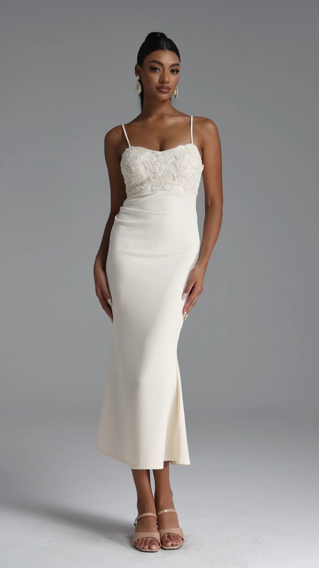 Rebekka Classic Contour Floral Knit Pleated Maxi Dress