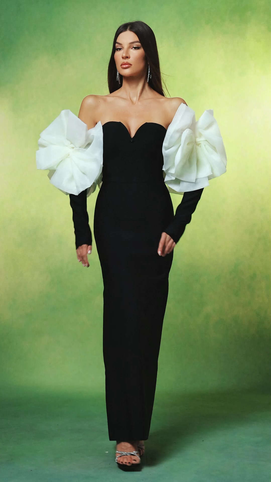 Felix Sleeveless V-Neck Pearl Off The Shoulder Bandage Maxi Dress