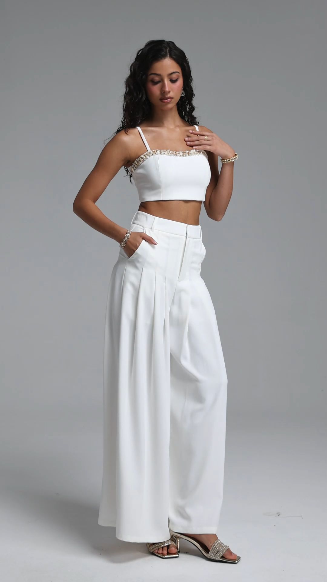 Mota Elegant Tailored Sleeveless Crop Top And Wide Leg Pants Two-Piece Set
