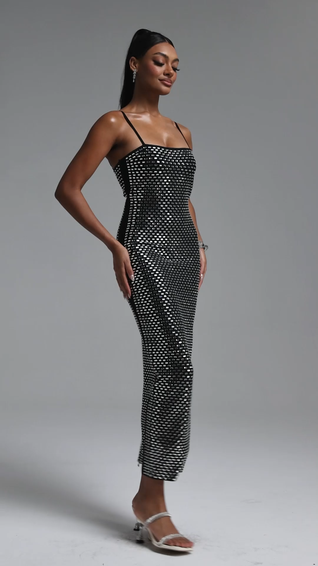 Lazze Sleeveless Diamond Maxi Dress