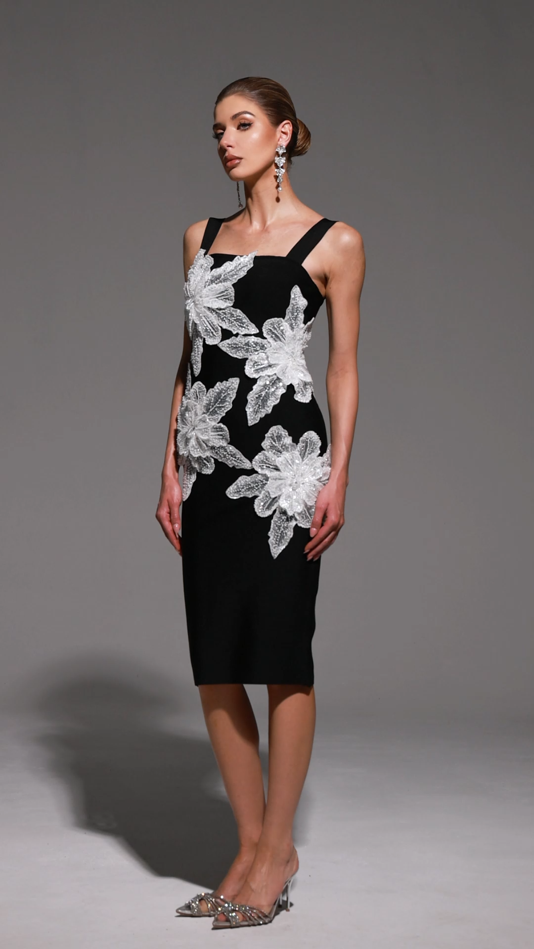 Naira Sleeveless Diamond Flowers Bandage Midi Dress