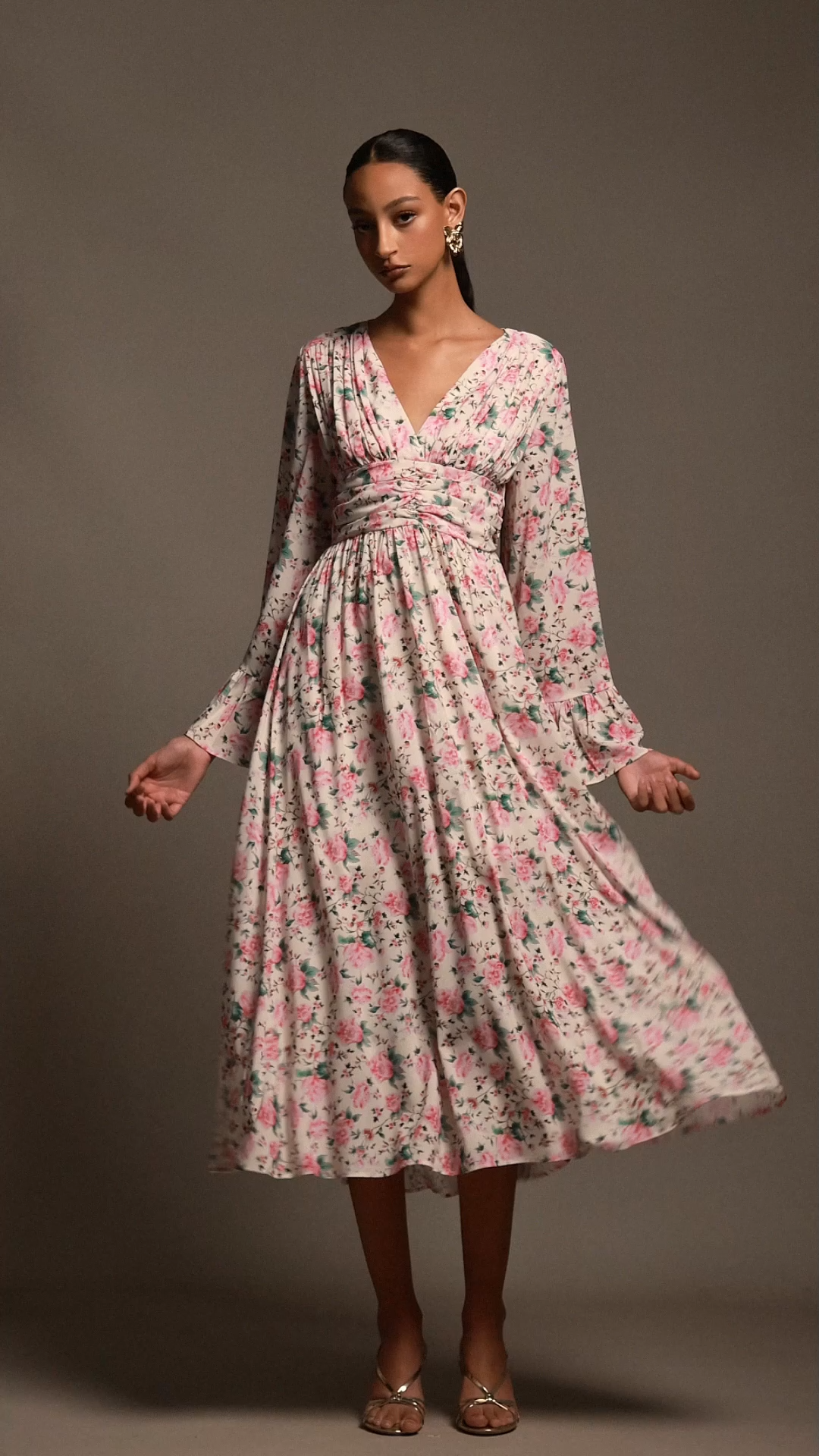 Lexie V-Neck Long Sleeves Floral Printed Midi Dress
