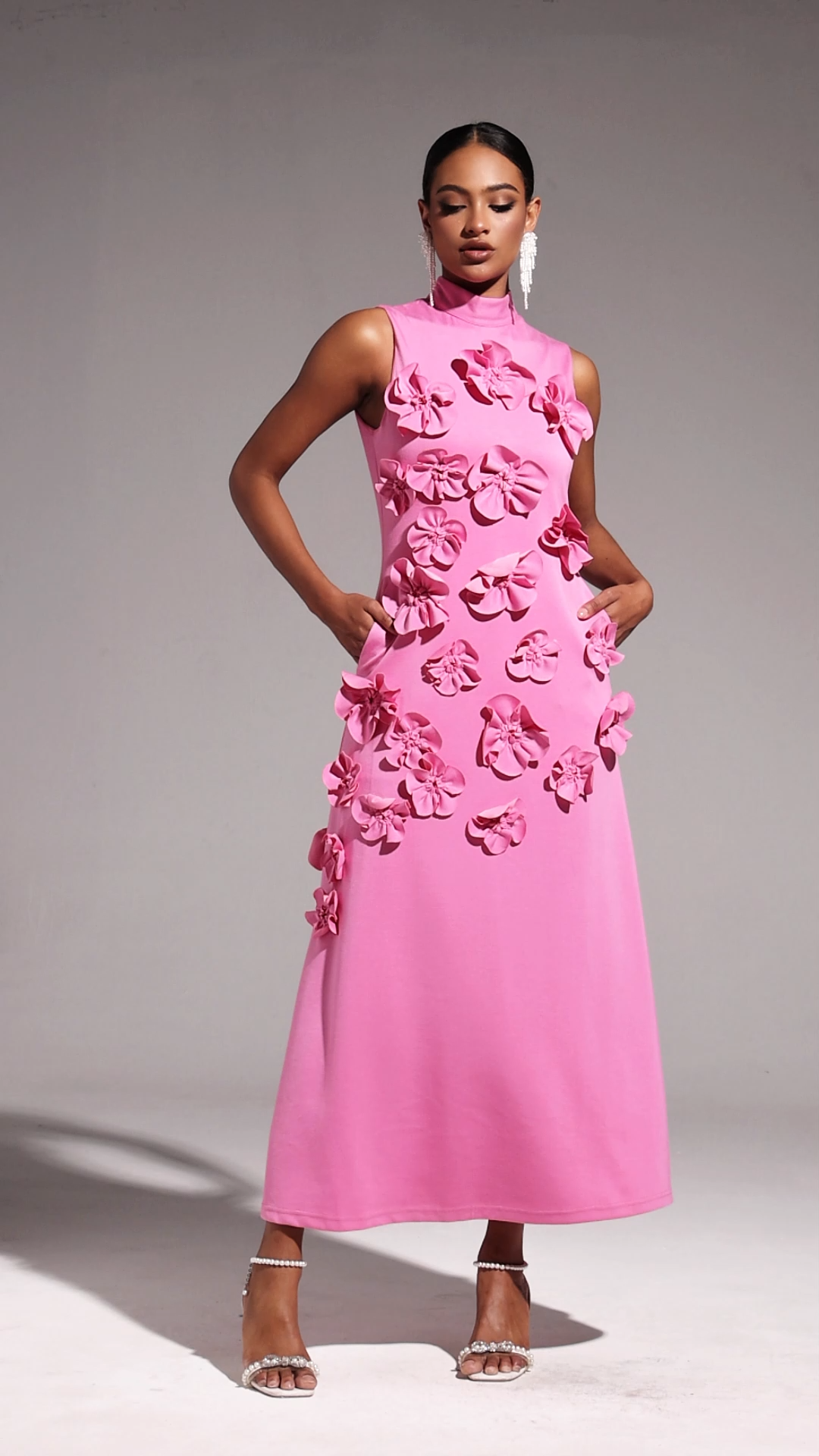Kandiss Sleeveless Flowers Maxi Dress