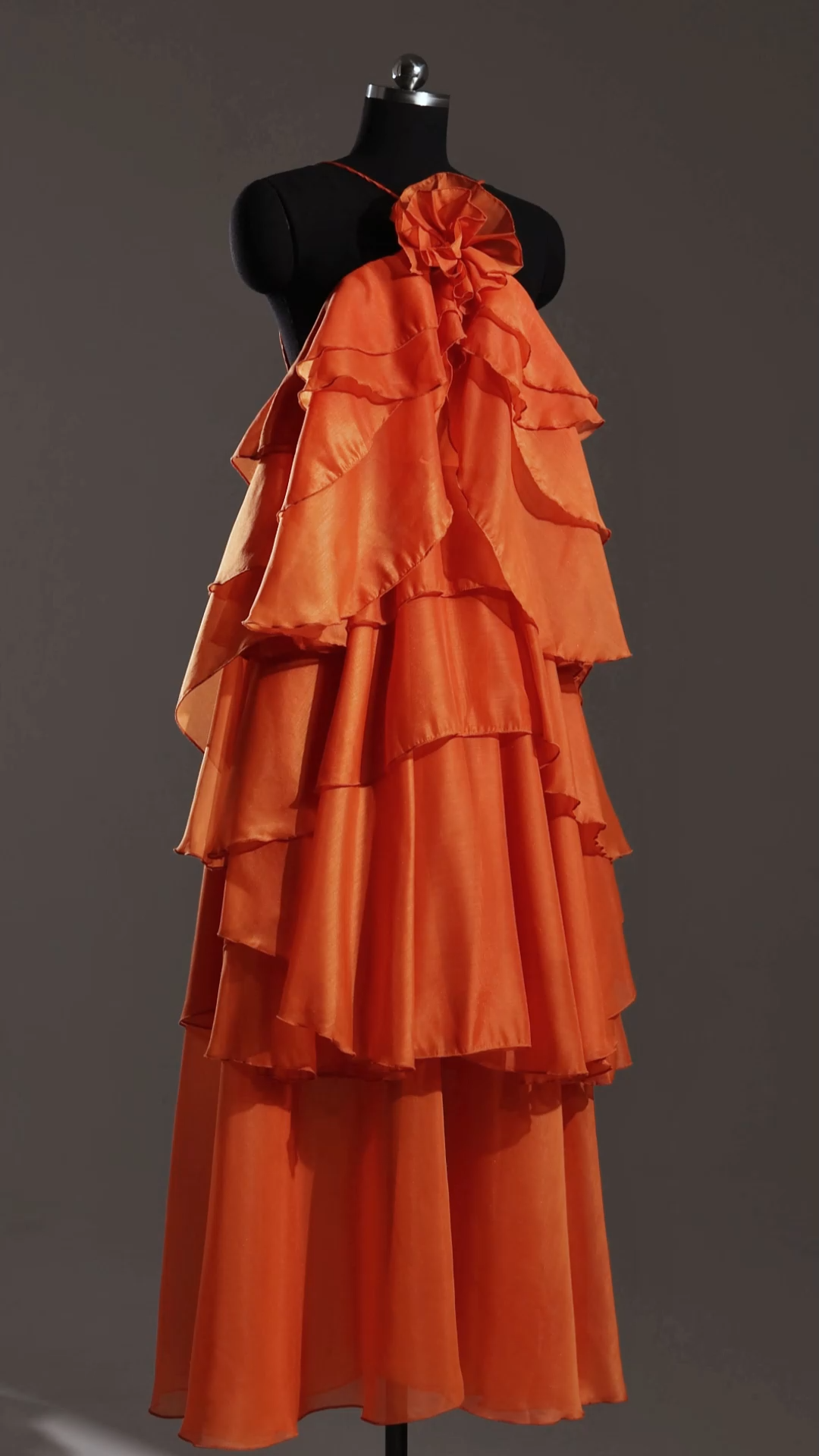 Jesmin Sleeveless Flower Layered Folds Maxi Dress